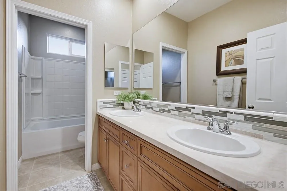 https://cdn.realtyfeed.com/cdn/127/2601111/2b9be572756e9e54765f10e12ee01c24.webp
