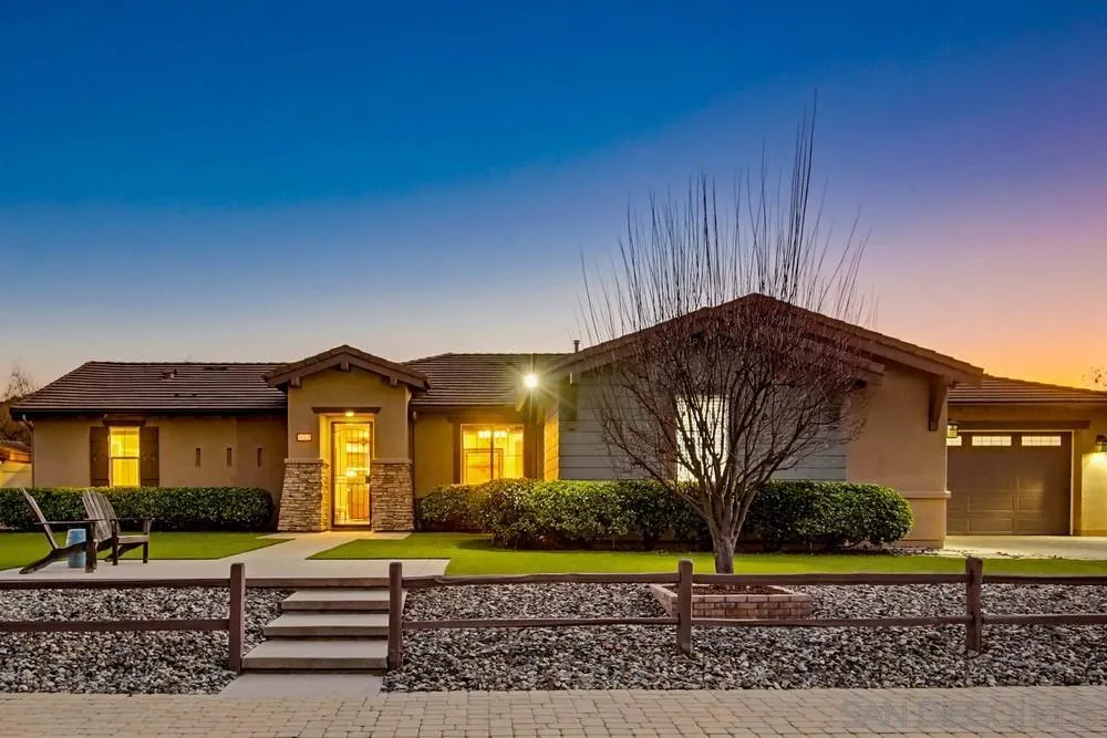 https://cdn.realtyfeed.com/cdn/127/2601111/c5e164f18e6ca0471ac34721e20b2974.webp