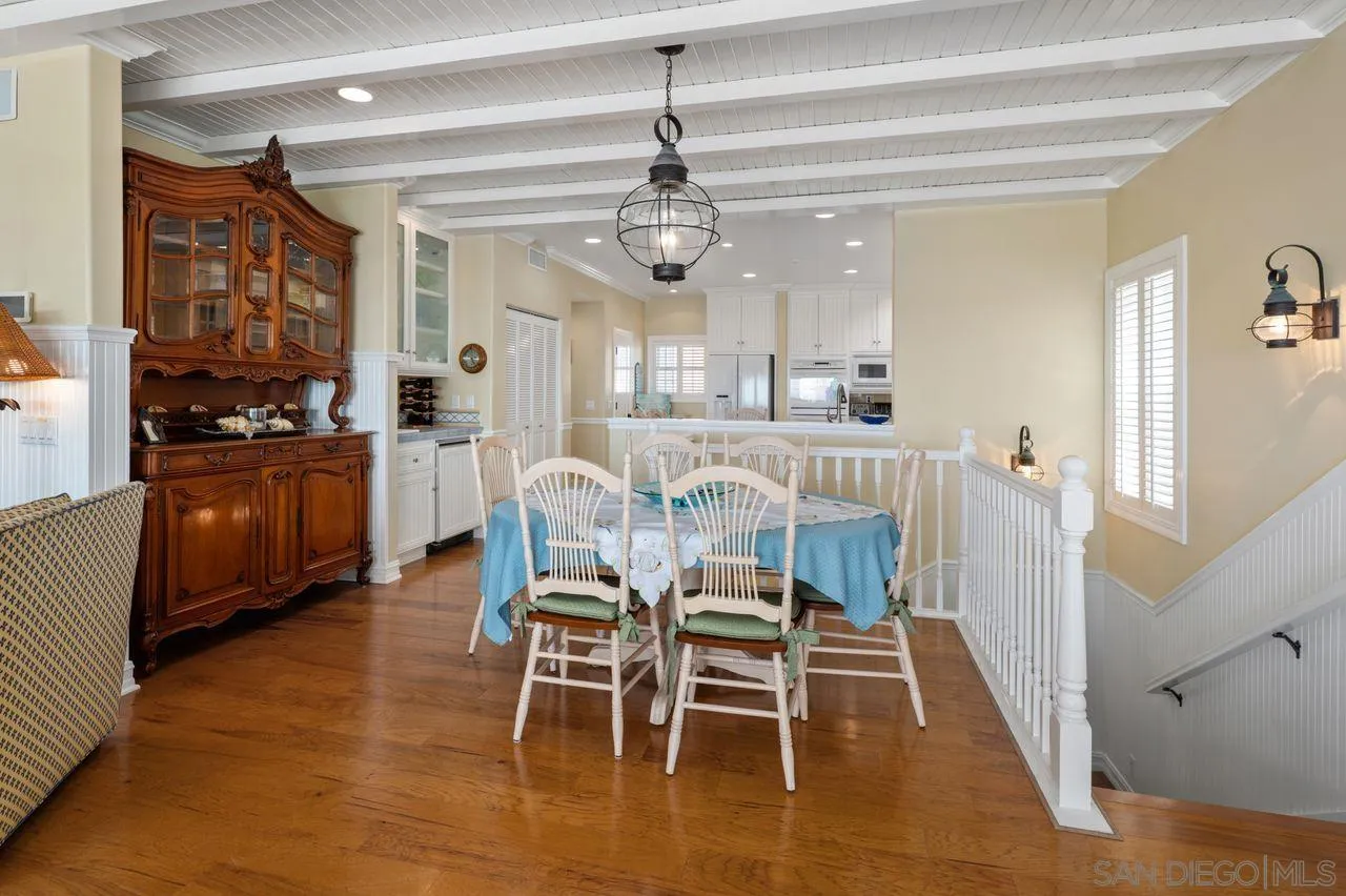 https://cdn.realtyfeed.com/cdn/127/2601117/4d0671f700544d0b9a38f6184874790a.webp
