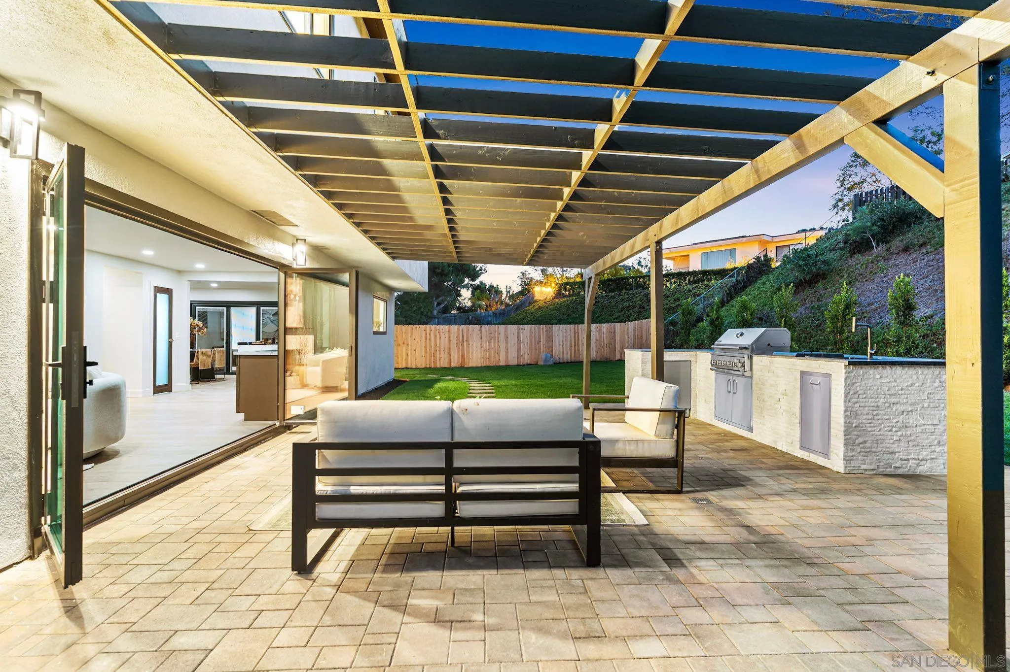 https://cdn.realtyfeed.com/cdn/127/2601120/11ae279deec20102d0119fc87a2ab078.webp