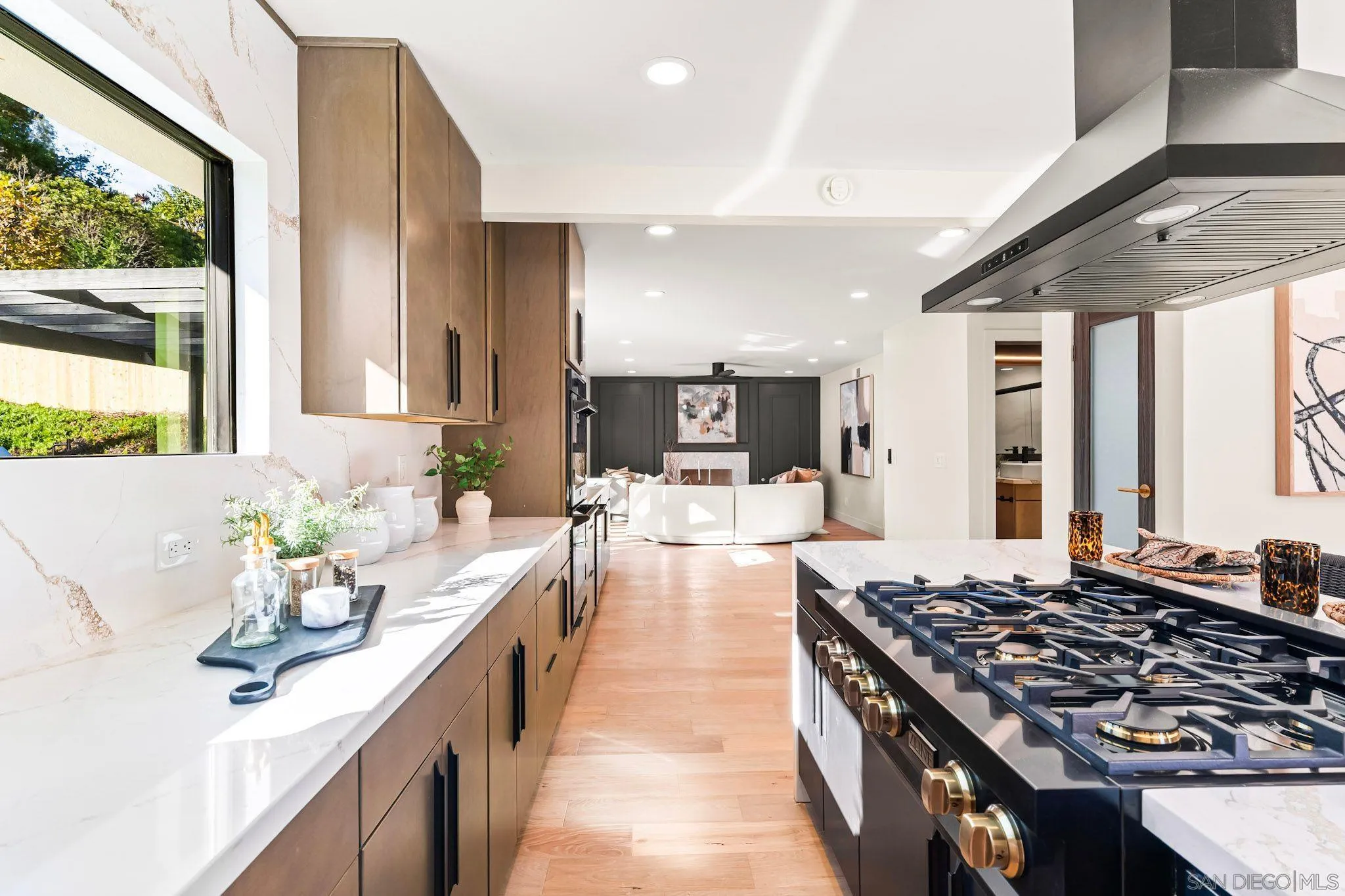 https://cdn.realtyfeed.com/cdn/127/2601120/408e9e053b1685875b96bebd8ec181b1.webp