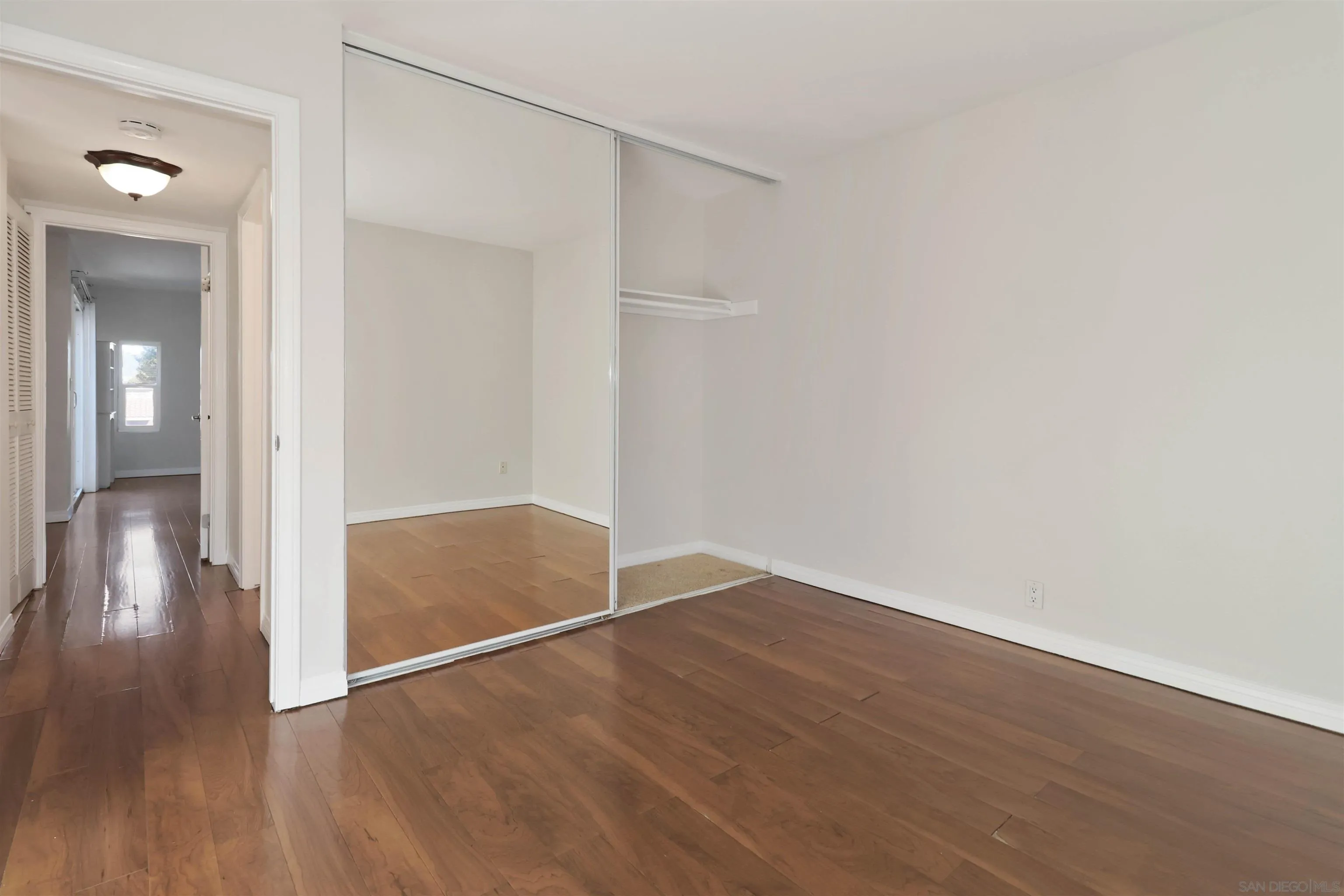 https://cdn.realtyfeed.com/cdn/127/2601121/15572186c3fcd7dac13f769e3a457203.webp