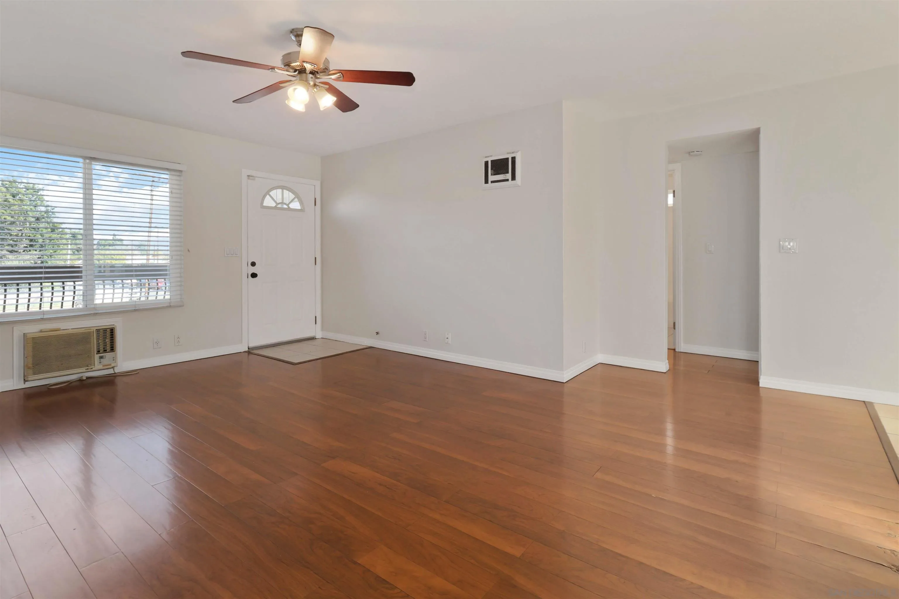 https://cdn.realtyfeed.com/cdn/127/2601121/404f37b6e22465a23cbecb49642ba61b.webp
