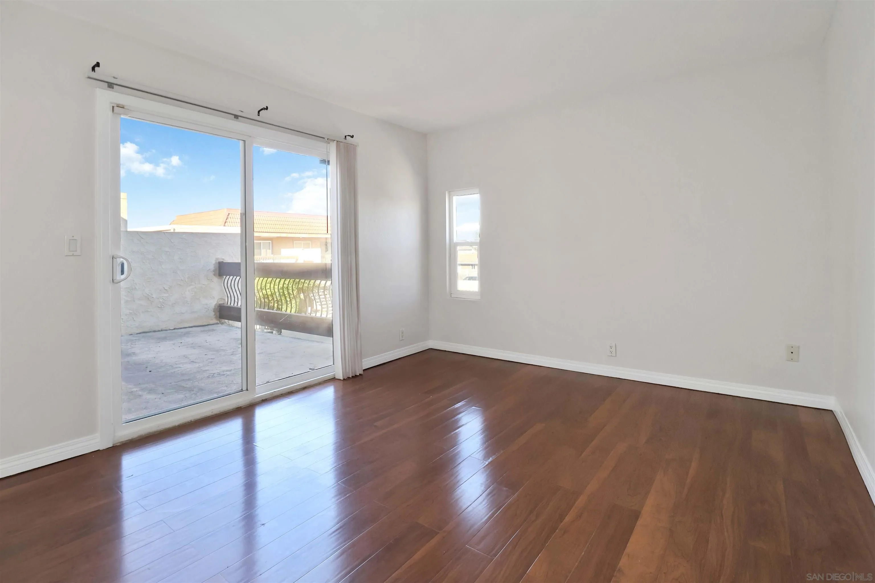 https://cdn.realtyfeed.com/cdn/127/2601121/a5a6f7b4afb4b179a335d64844872c87.webp
