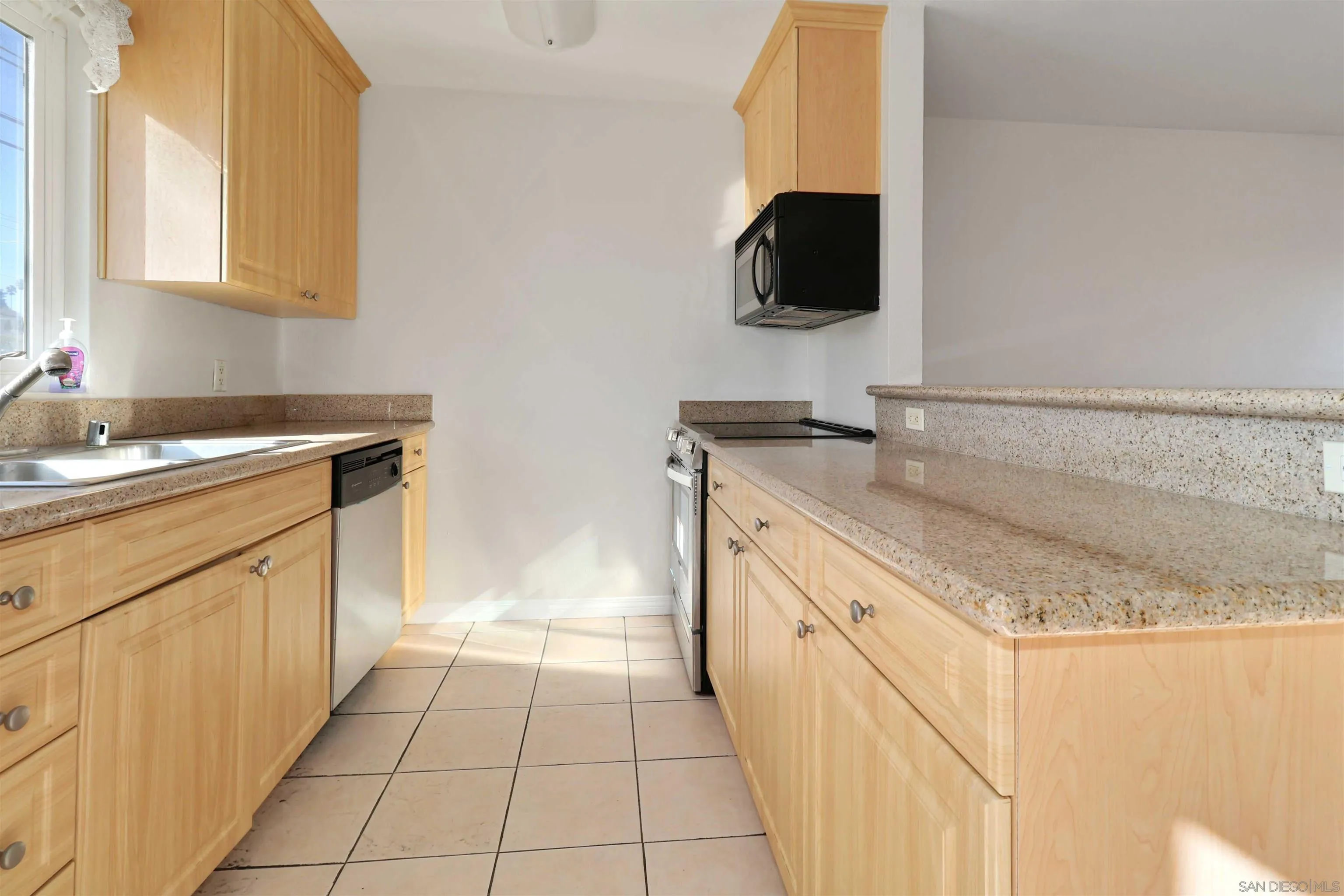 https://cdn.realtyfeed.com/cdn/127/2601121/a76ef9e61fbc768195e4f0c516966009.webp