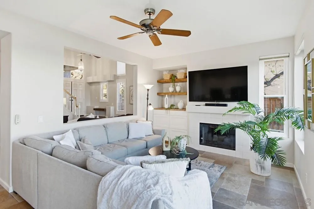 https://cdn.realtyfeed.com/cdn/127/2601122/3723927c003b8af32fa138391a41ead4.webp