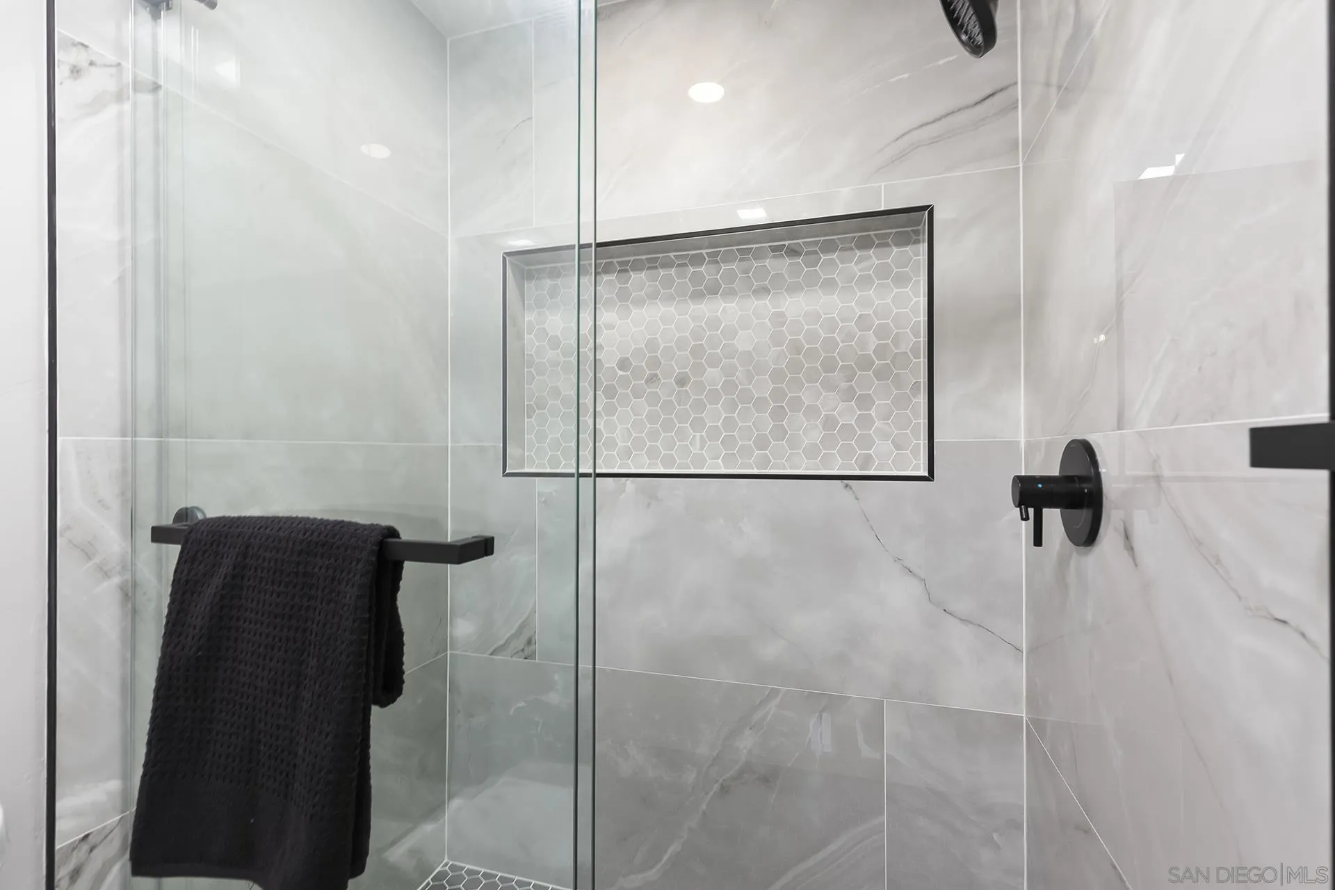 Photo #33: 2601124 Listing: Photo #33