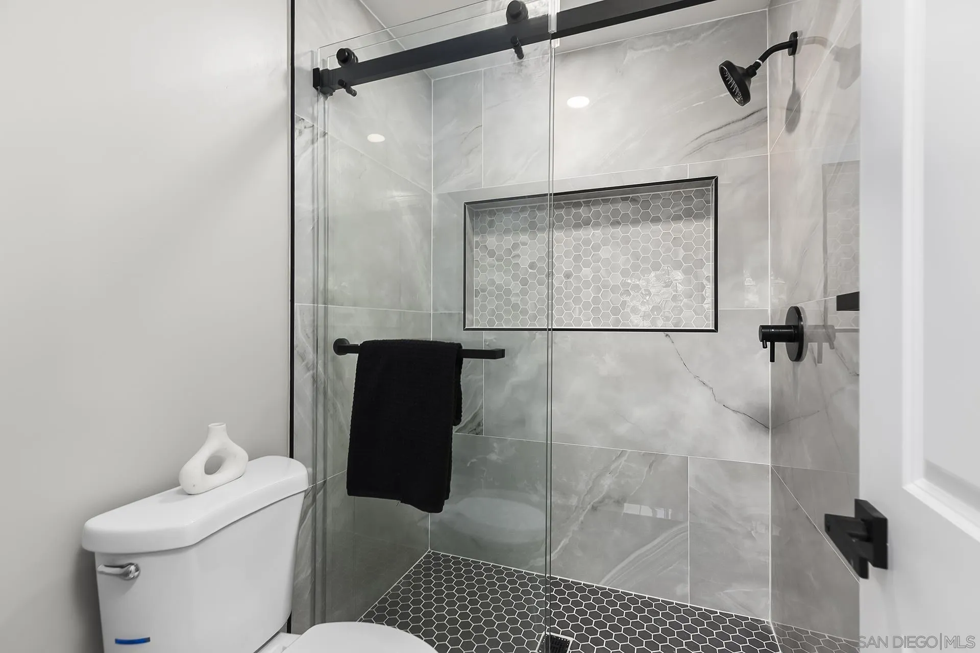 Photo #32: 2601124 Listing: Photo #32