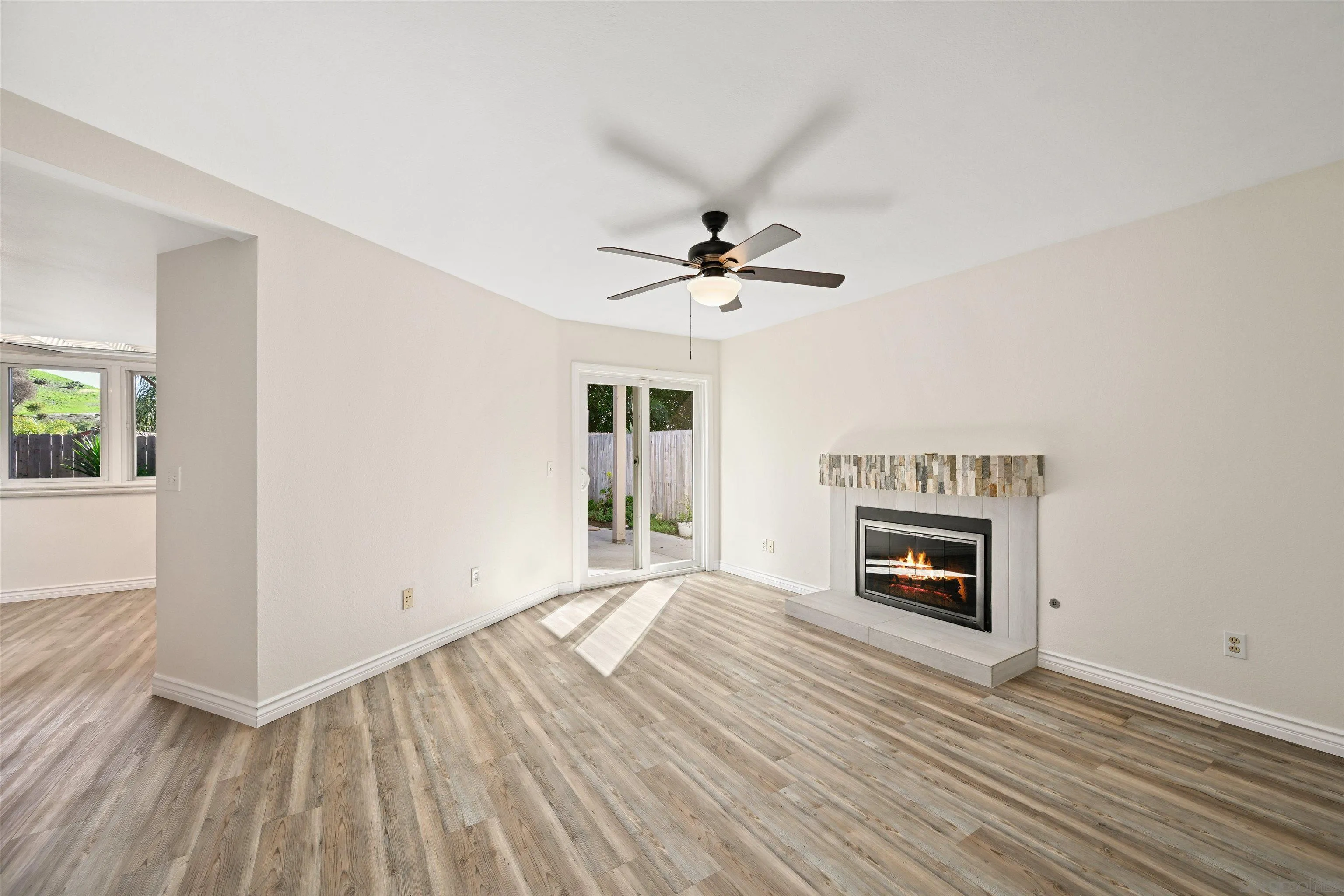 https://cdn.realtyfeed.com/cdn/127/2601126/5ad24ec21fef648c402c18ad9e36ea68.webp
