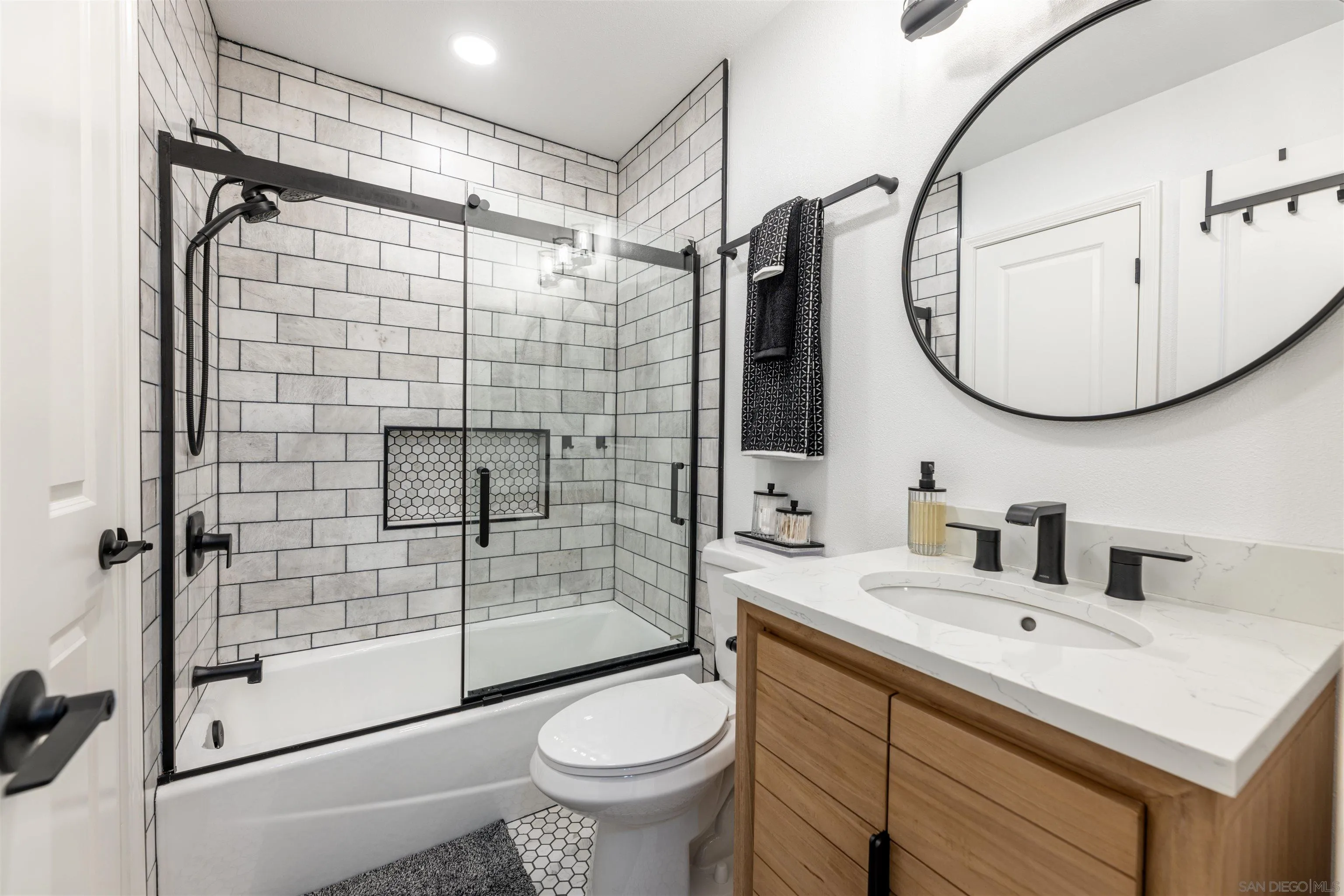 Photo #17: 2601131 Listing: Photo #17