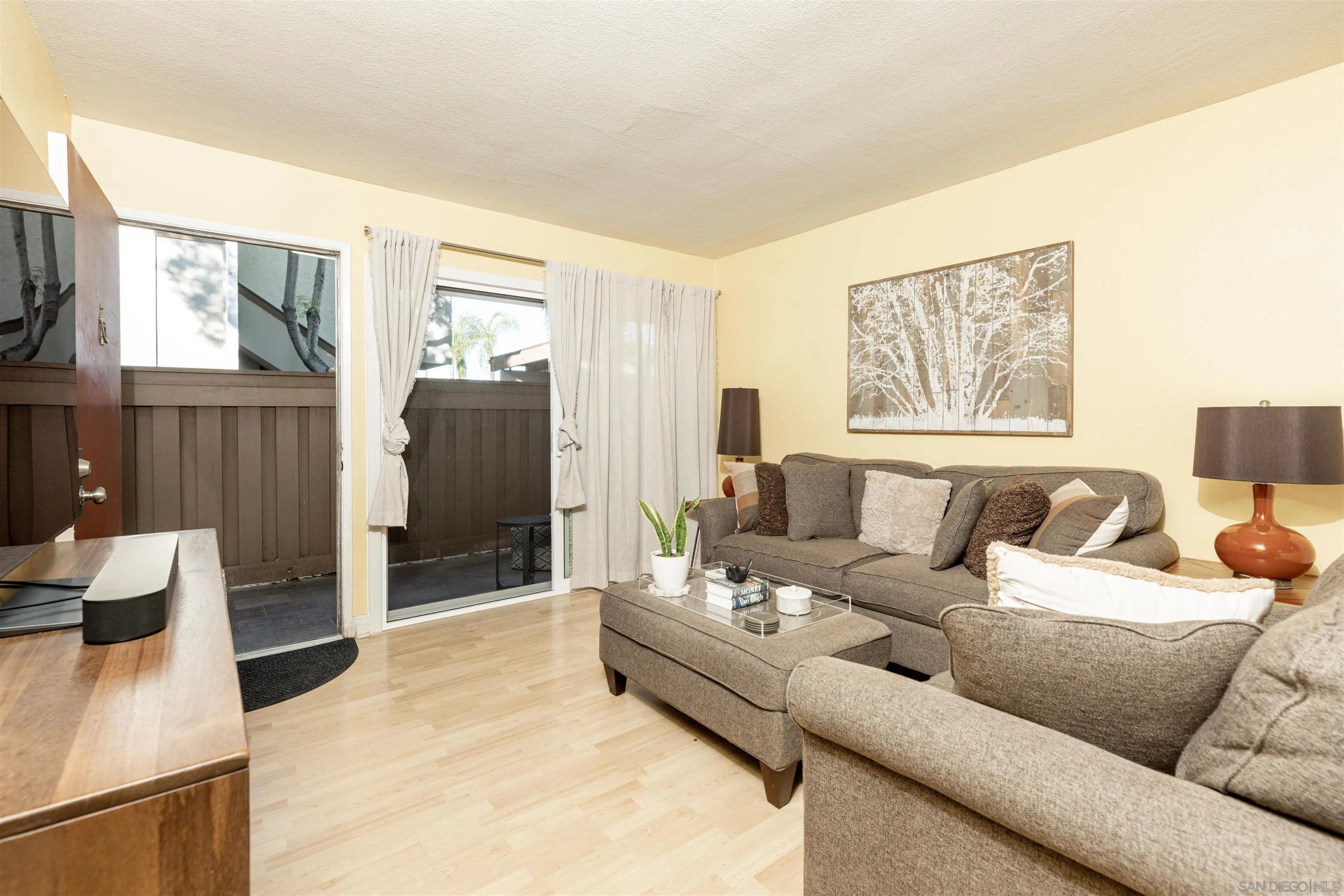 Photo #4: 2601131 Listing: Photo #4