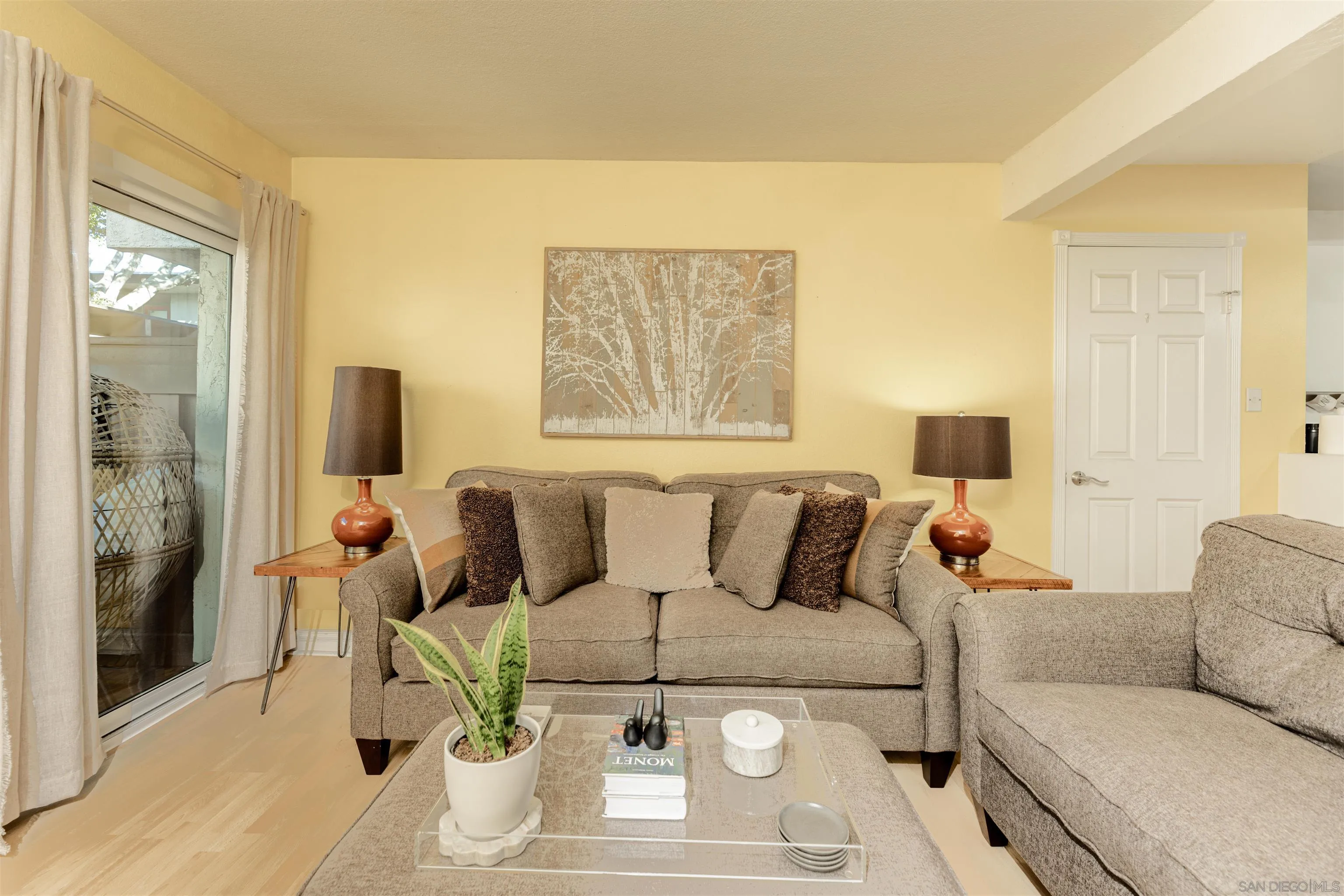 Photo #3: 2601131 Listing: Photo #3