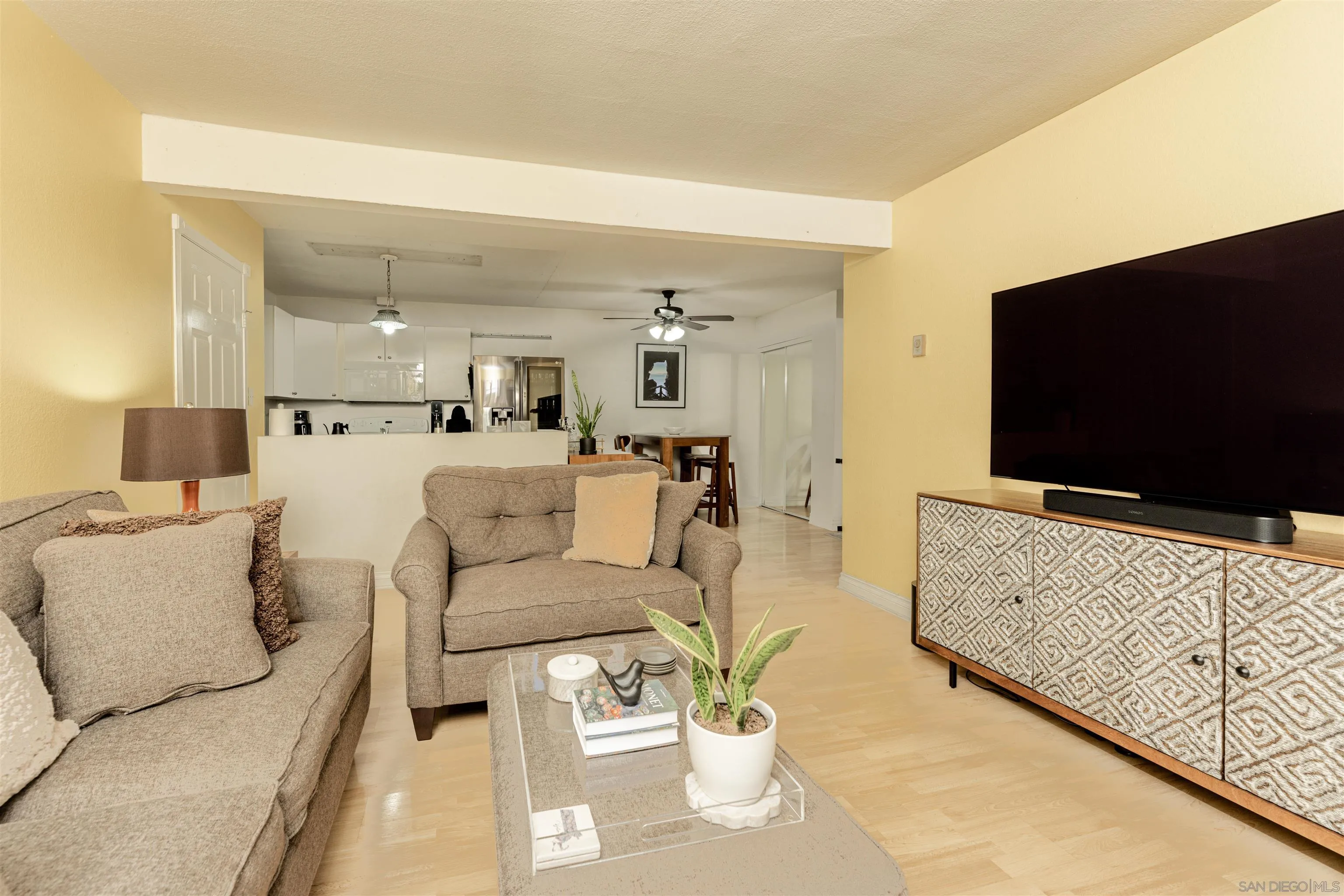 Photo #3: 2601131 Listing: Photo #3