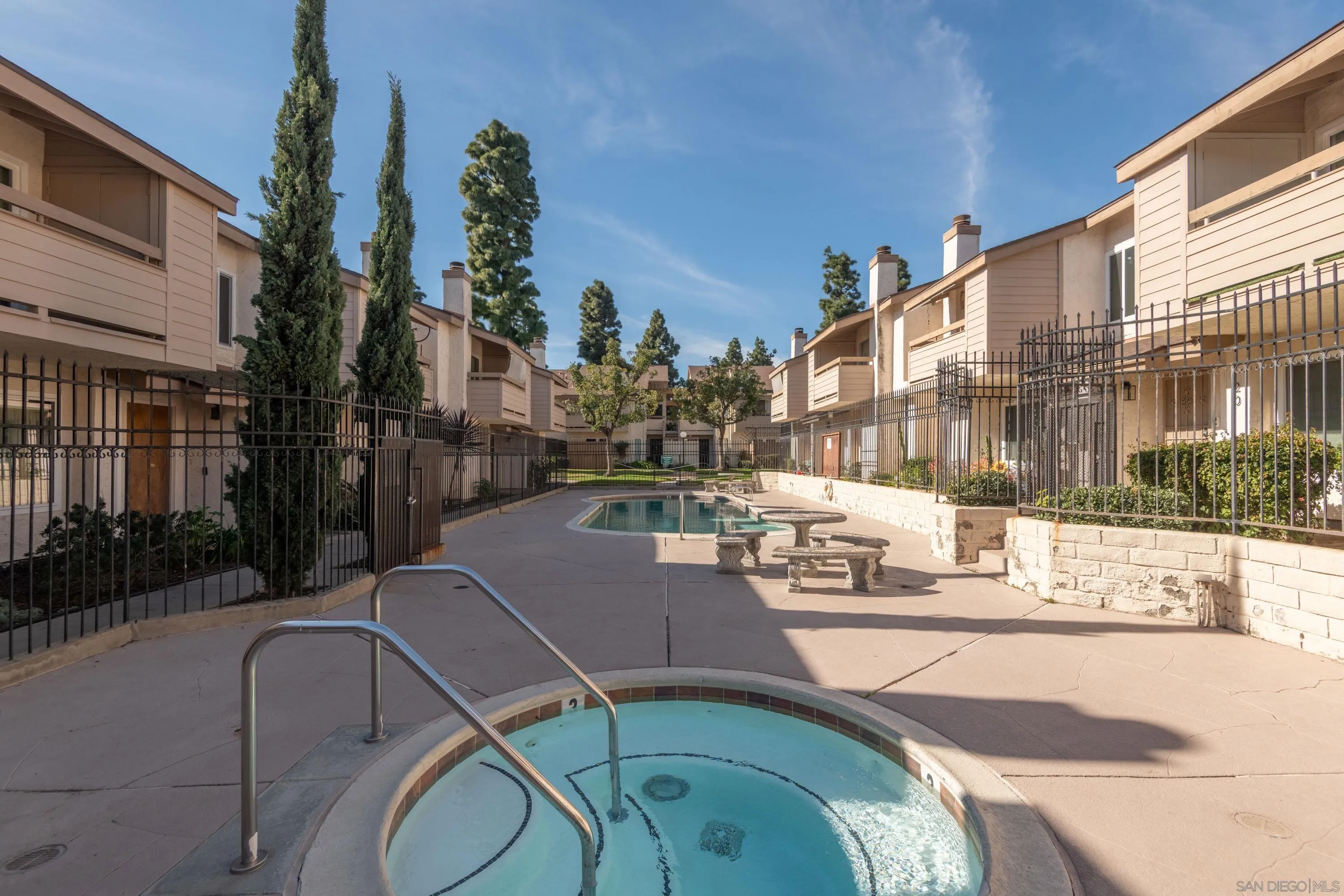 Photo #2: 2601132 Listing: Photo #2