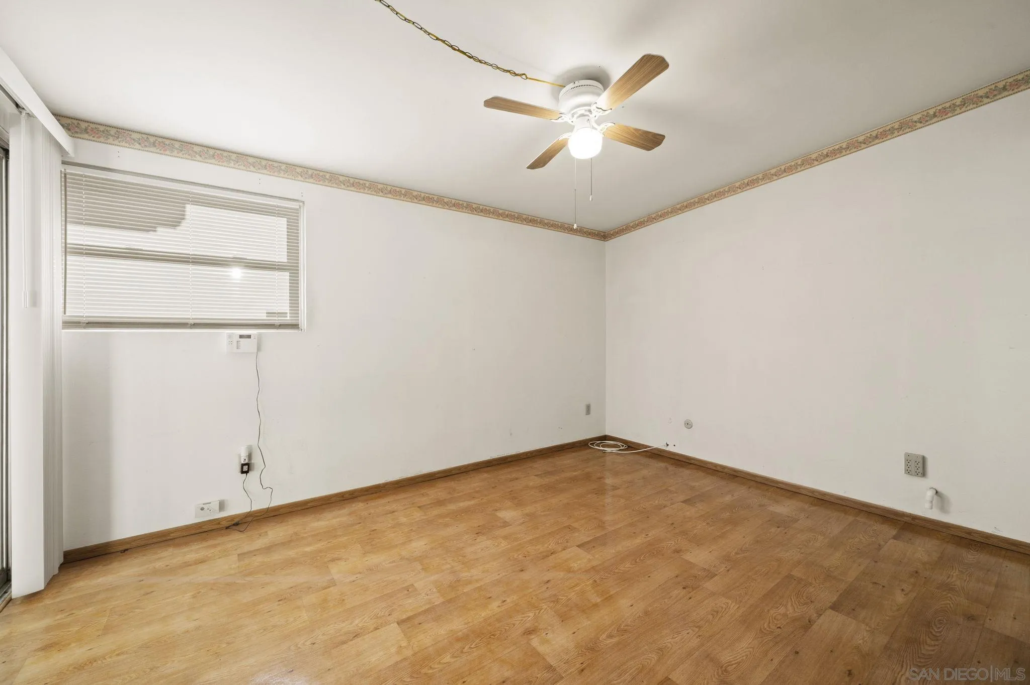 https://cdn.realtyfeed.com/cdn/127/2601135/f19417d9f0208913c82a38d1a0fcd44d.webp