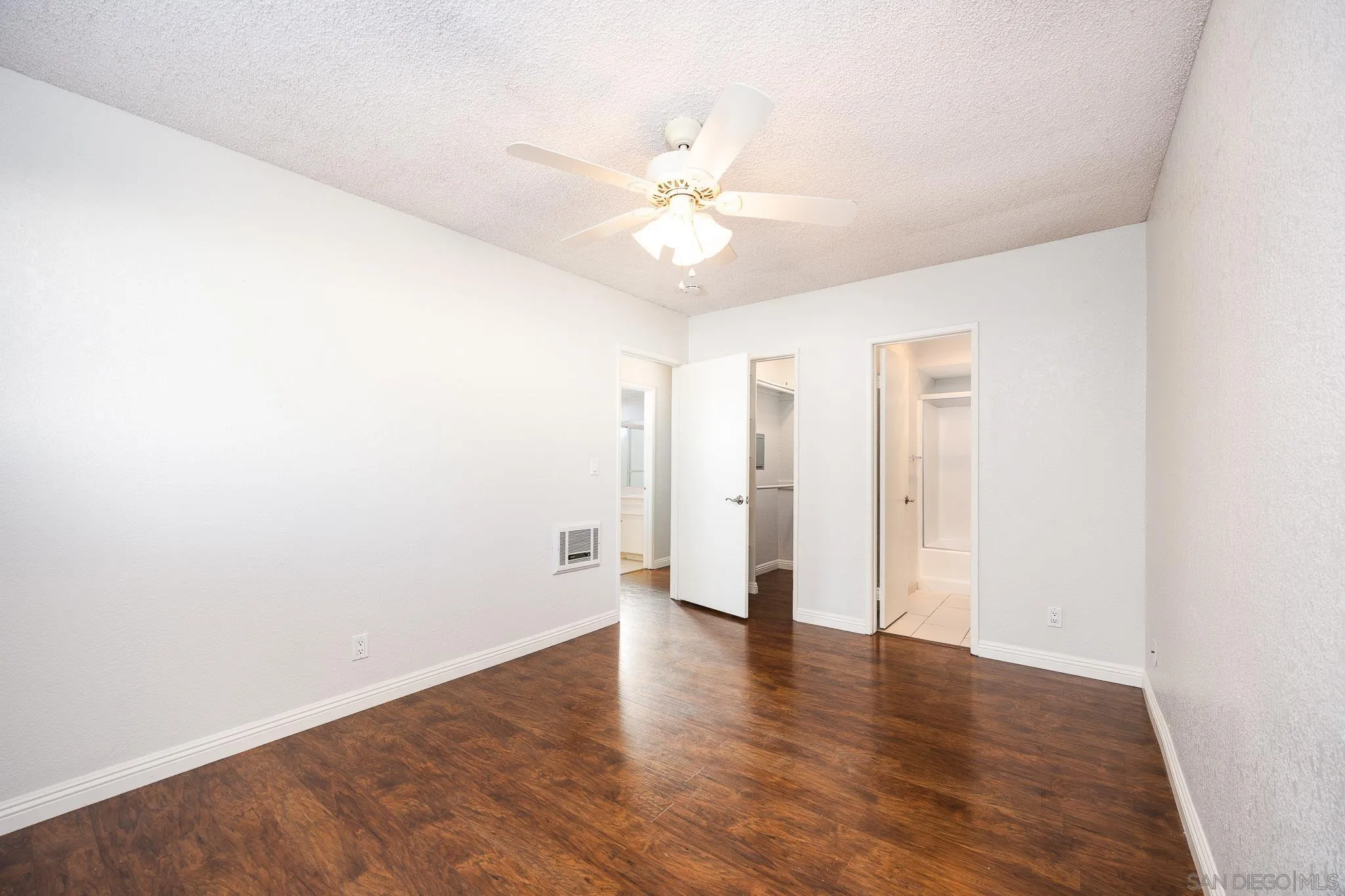 Photo #9: 2601137 Listing: Photo #9