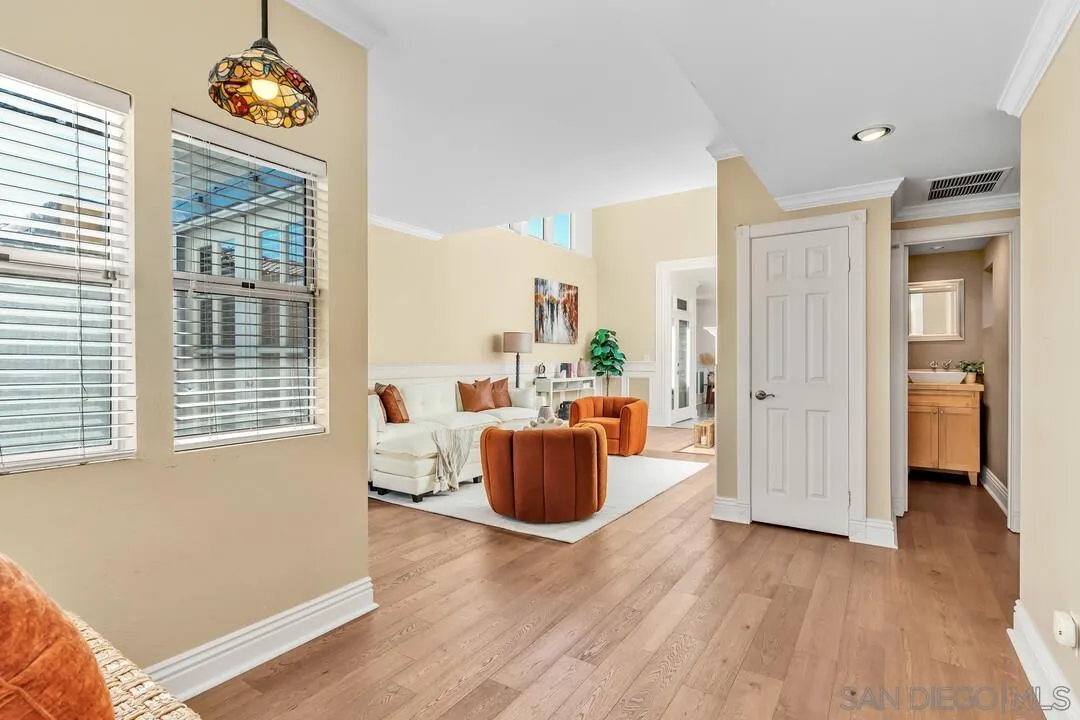 https://cdn.realtyfeed.com/cdn/127/2601138/8221b808b9f87bcb2c55593341a041a7.webp