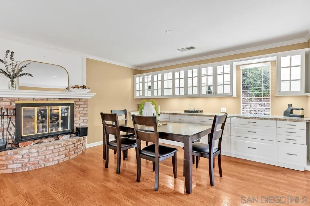 https://cdn.realtyfeed.com/cdn/127/2601139/27d3a1ab02d61e92f8f004adae115f2f.webp