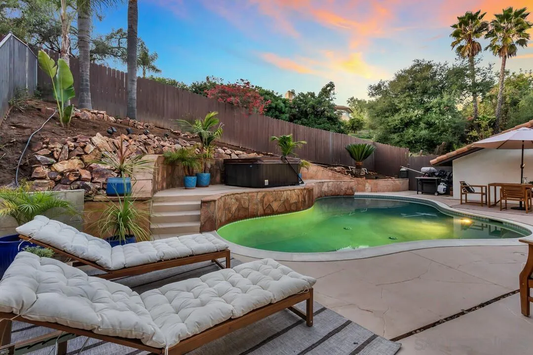 https://cdn.realtyfeed.com/cdn/127/2601139/f1a22619036baa9b76449b1110c8f4ad.webp