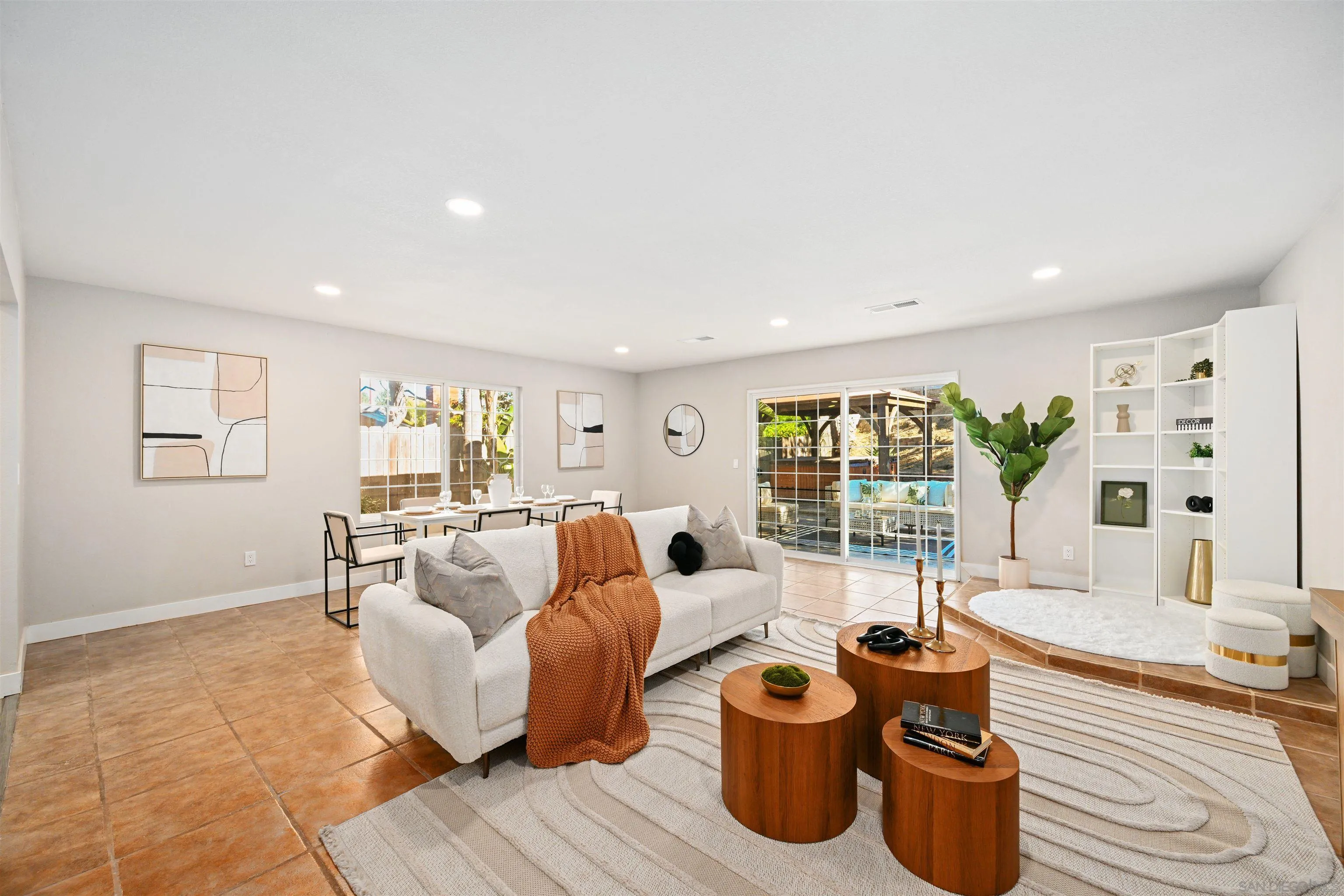 https://cdn.realtyfeed.com/cdn/127/2601142/3e5e537b48fafc3b0d2d6cd8579dfb14.webp