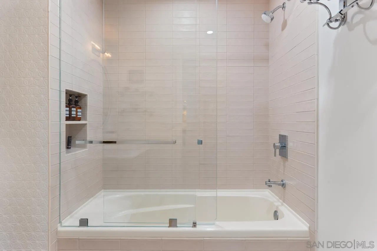 Photo #45: 2601145 Listing: Photo #45