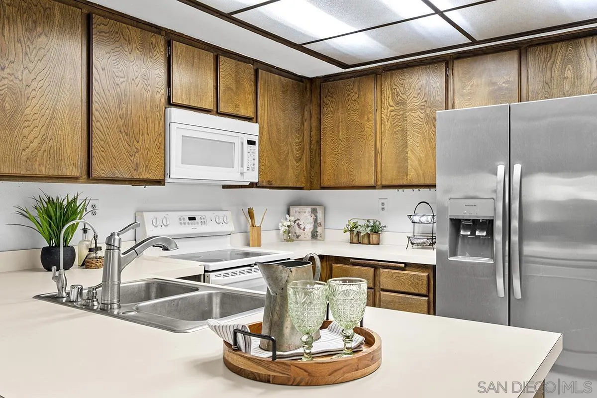 Photo #9: 2601149 Listing: Photo #9