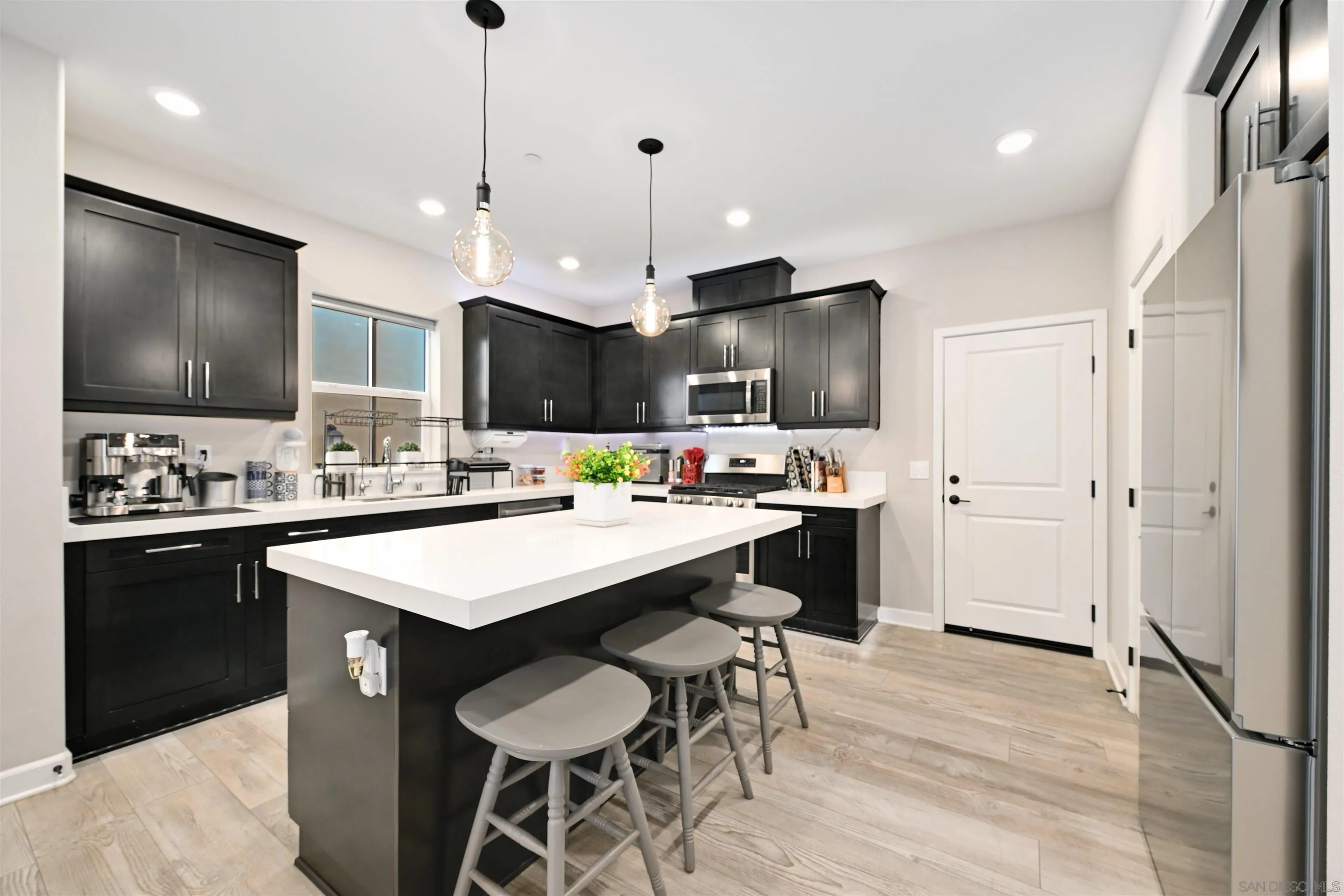 Photo #5: 2601151 Listing: Photo #5