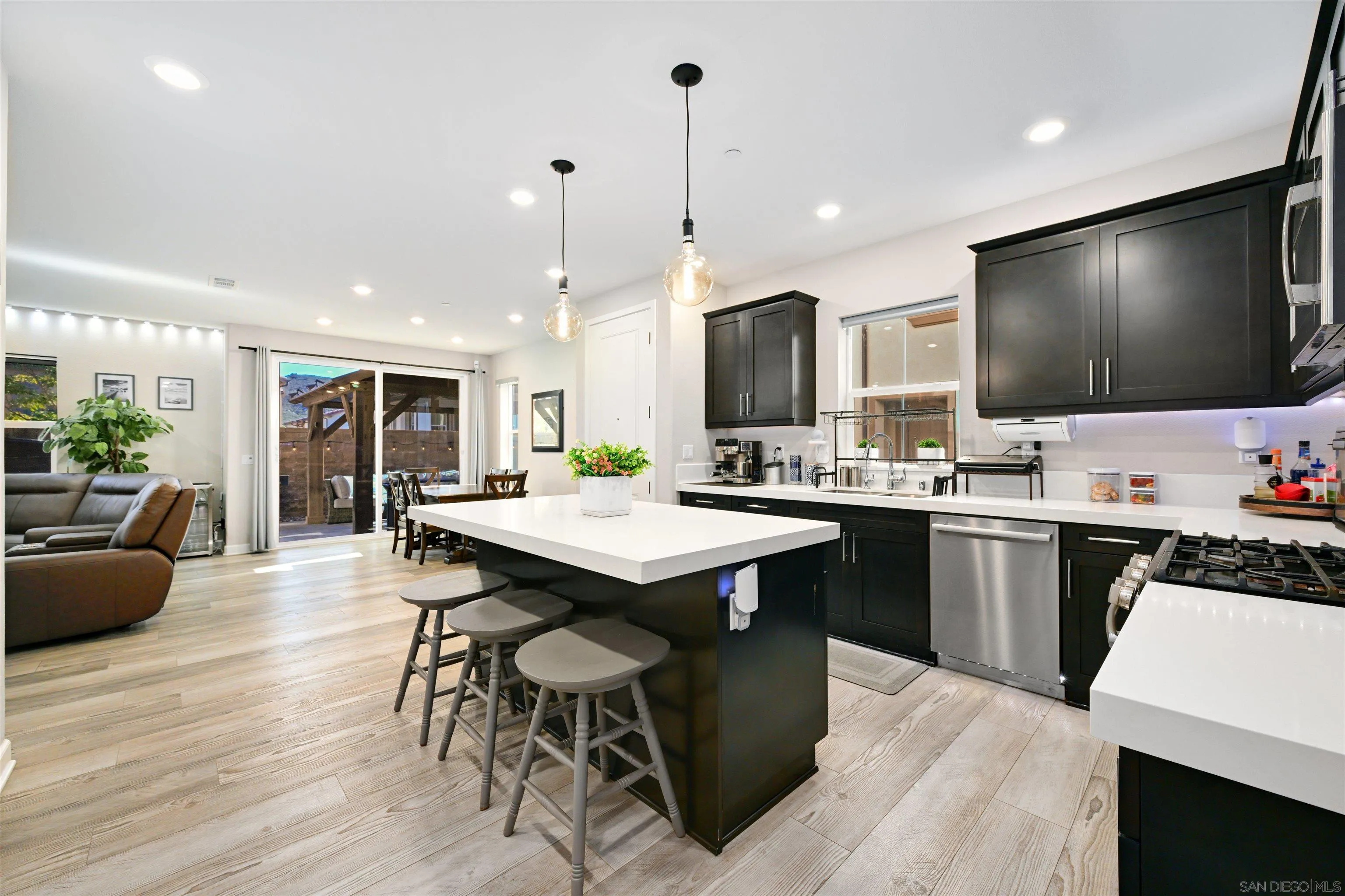 Photo #3: 2601151 Listing: Photo #3