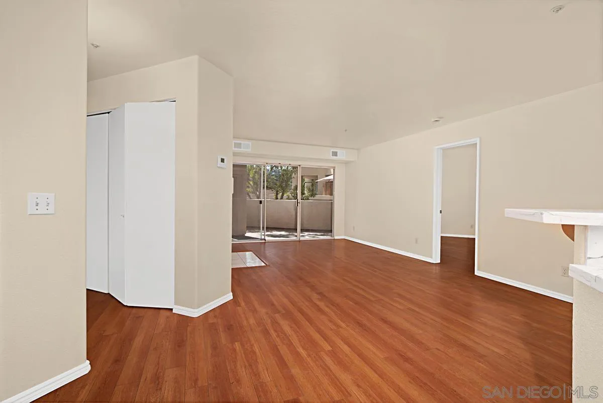 Photo #6: 2601152 Listing: Photo #6