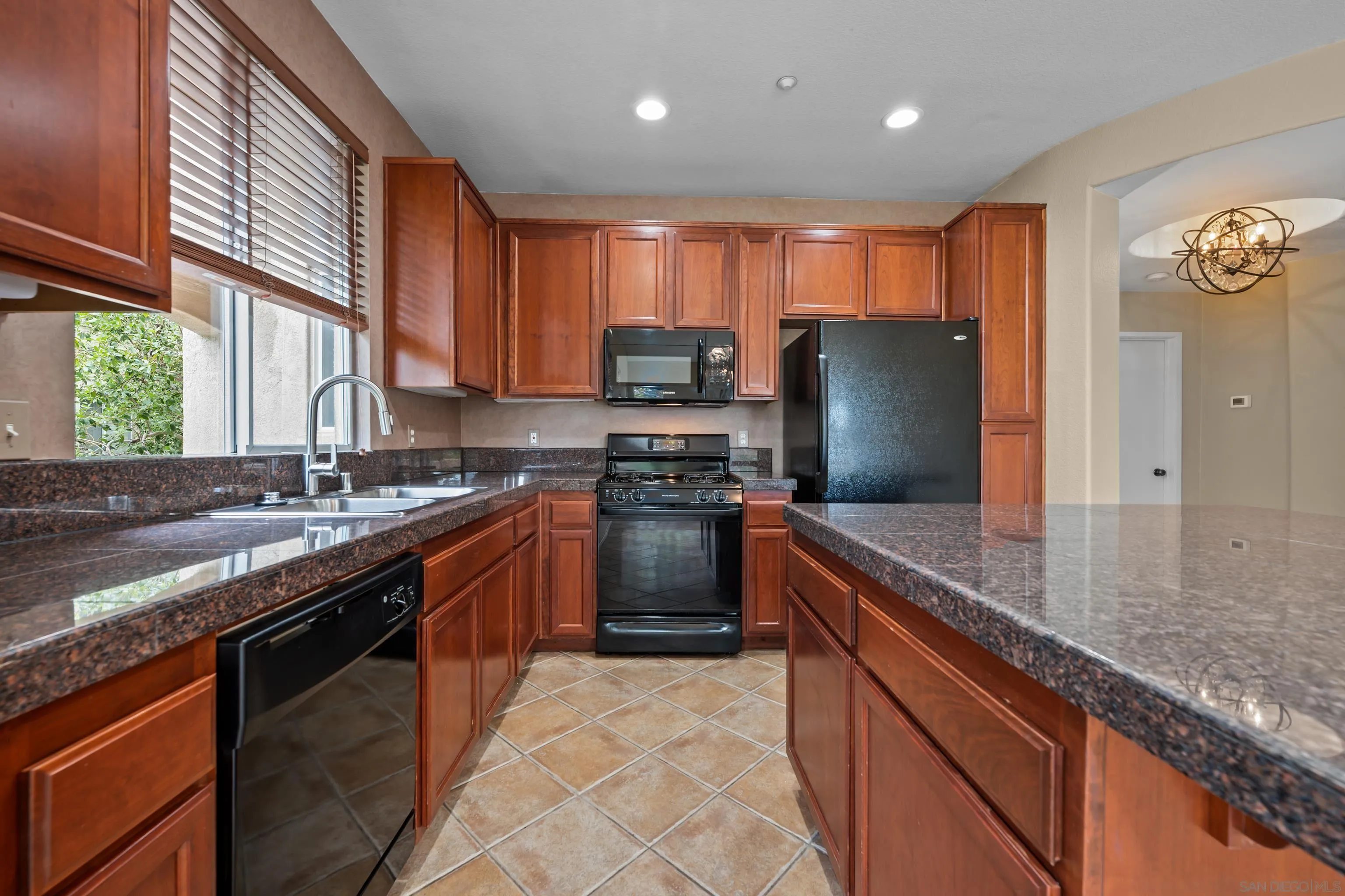 Photo #11: 2601153 Listing: Photo #11