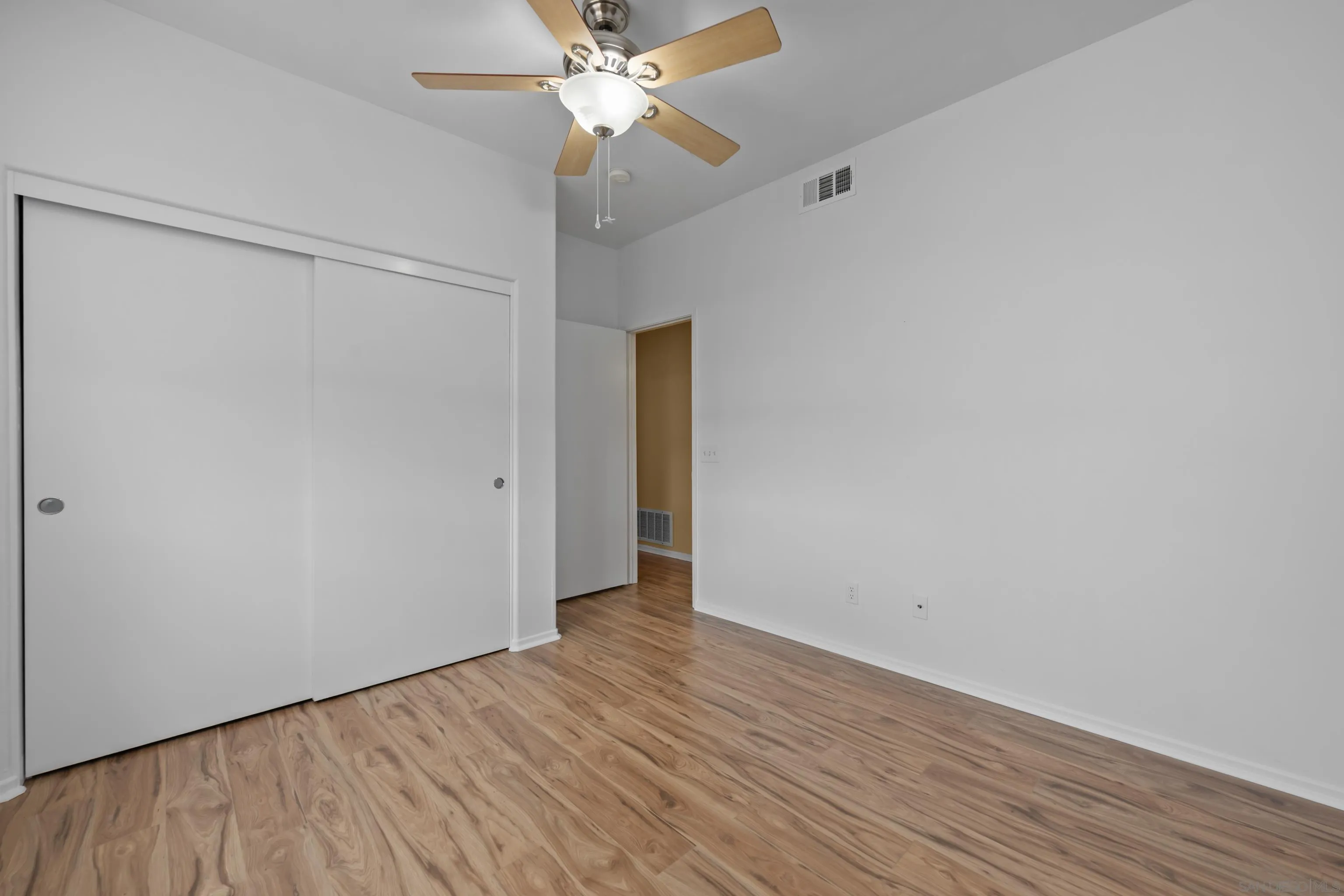 Photo #27: 2601153 Listing: Photo #27