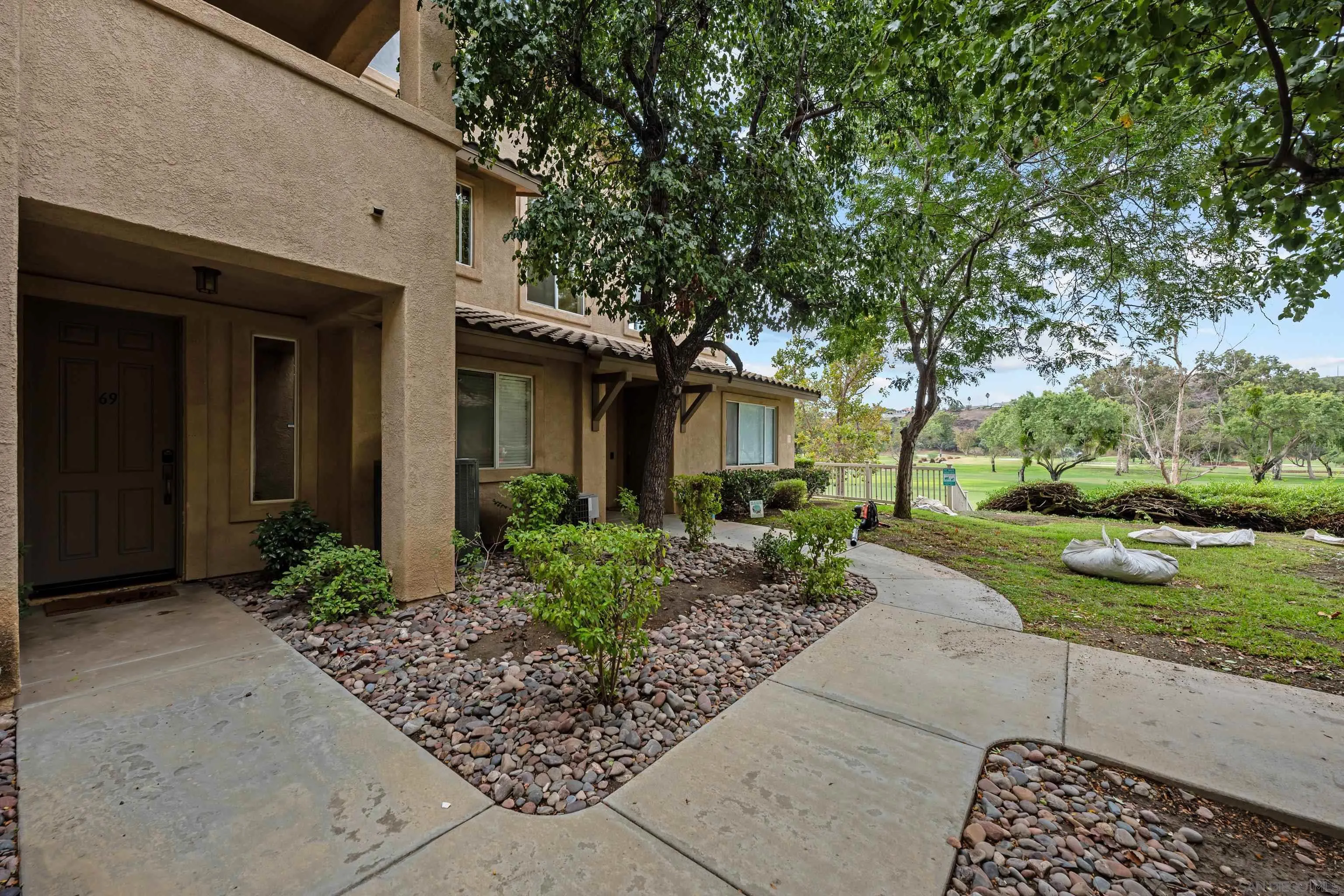 Photo #6: 2601153 Listing: Photo #6