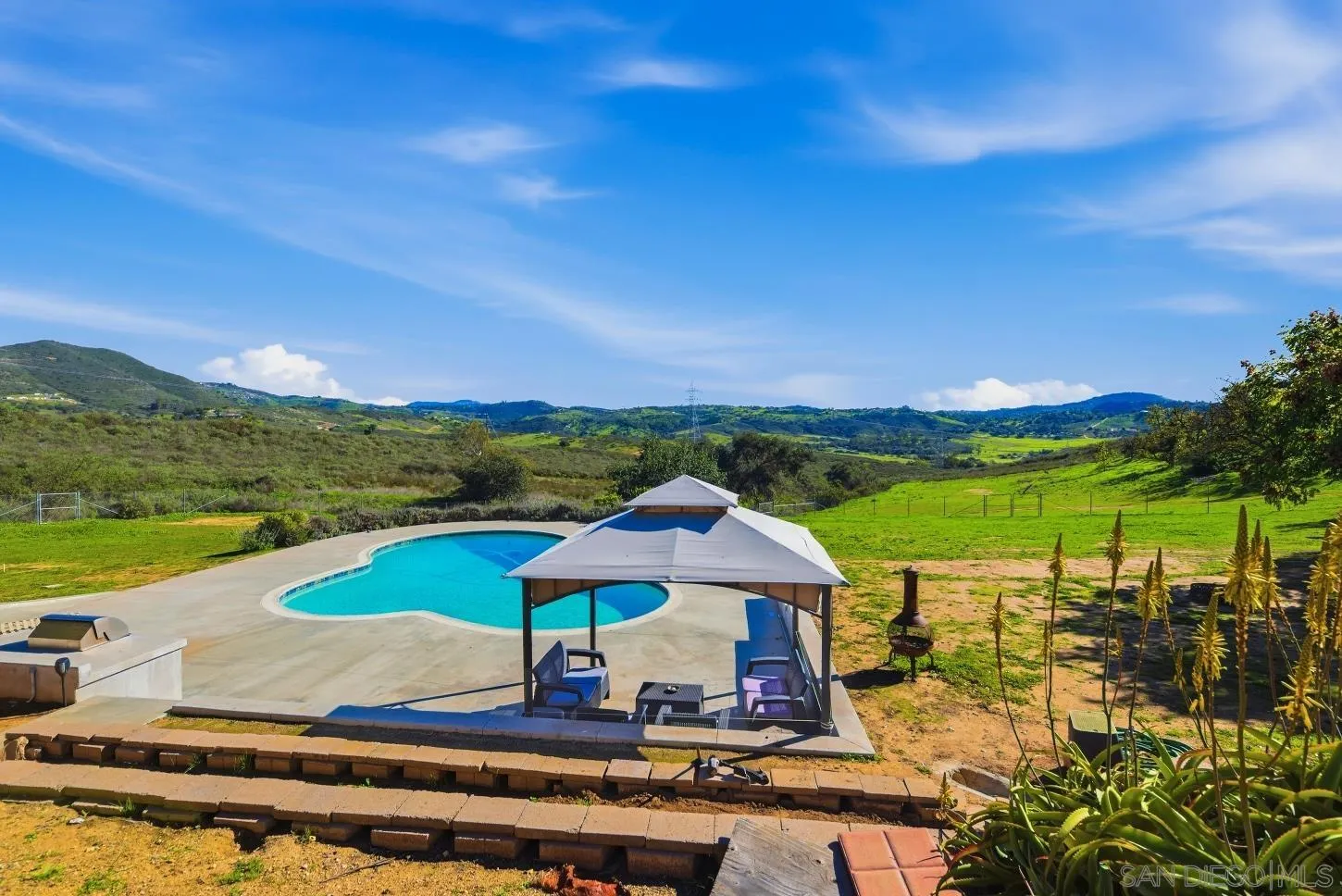 https://cdn.realtyfeed.com/cdn/127/2601154/a8e3d6f304606097100840c7f13b3dc3.webp