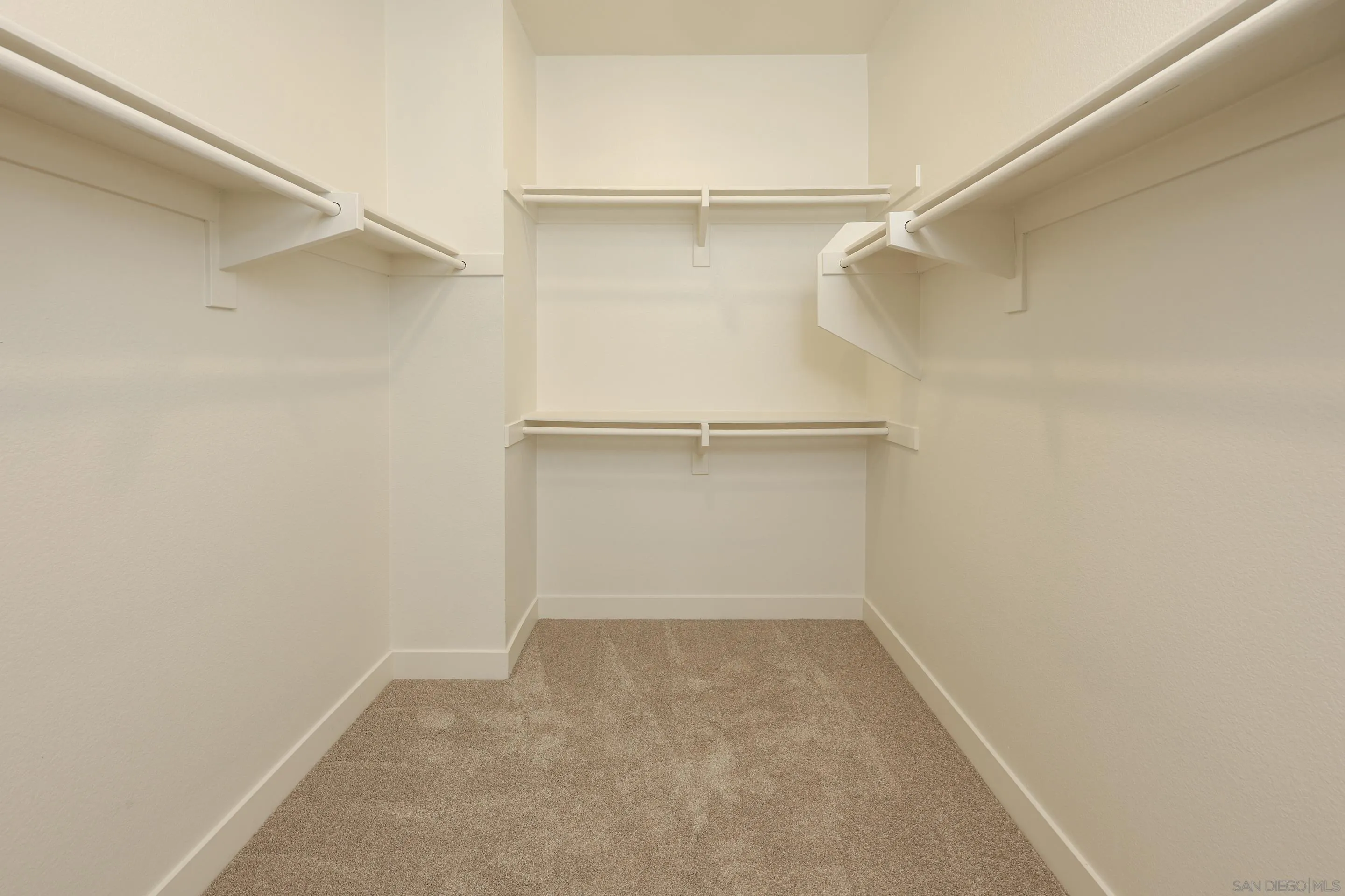 Photo #34: 2601159 Listing: Photo #34