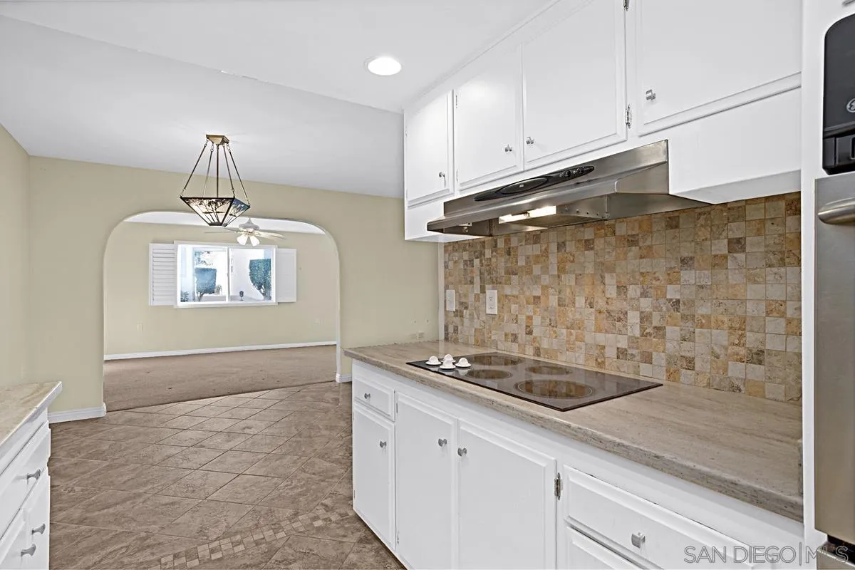 Photo #17: 2601161 Listing: Photo #17