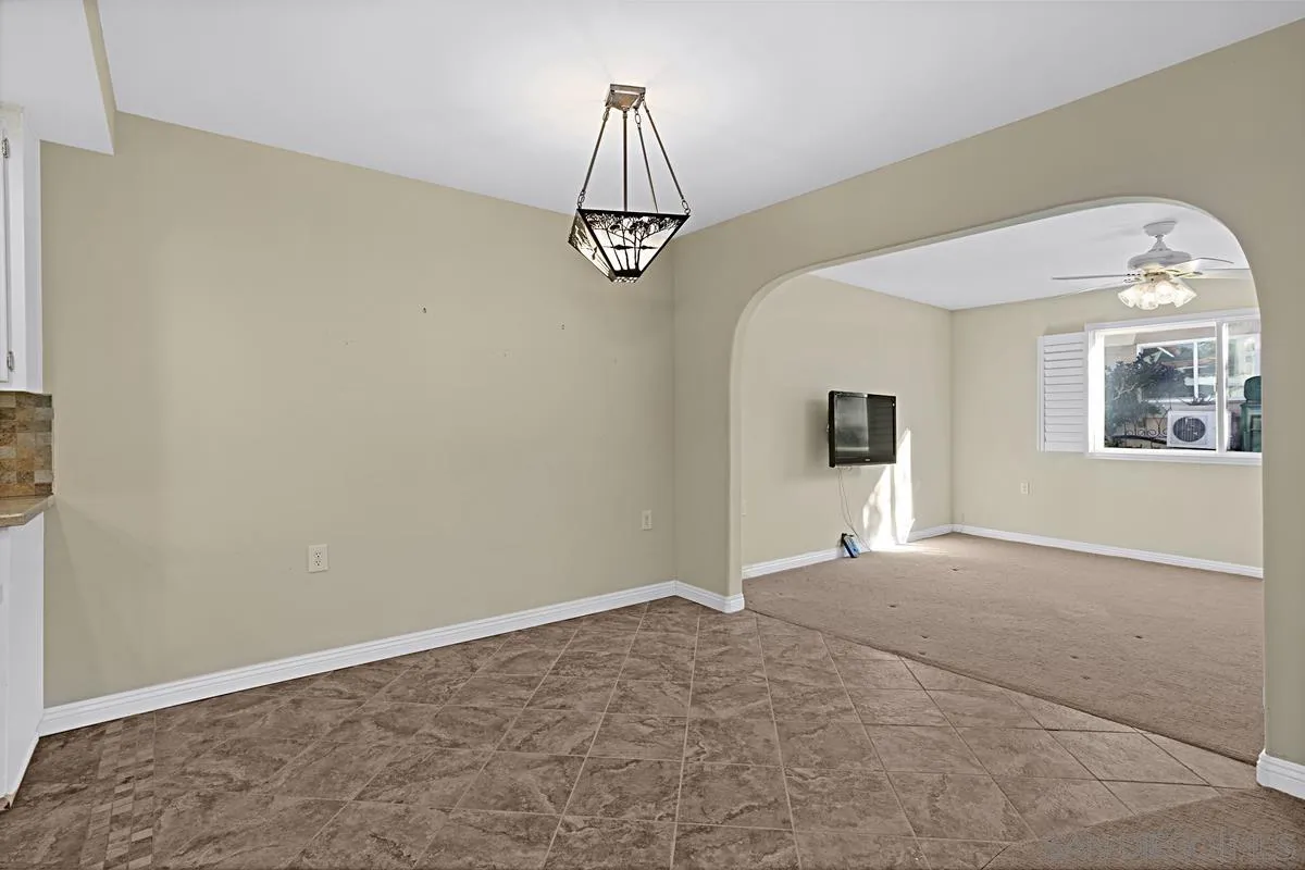 Photo #12: 2601161 Listing: Photo #12