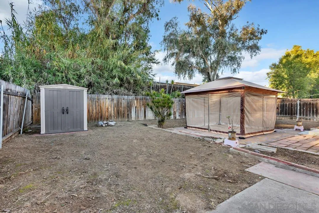https://cdn.realtyfeed.com/cdn/127/2601163/b98a9940816bd3c63745dcb62fdaac3e.webp