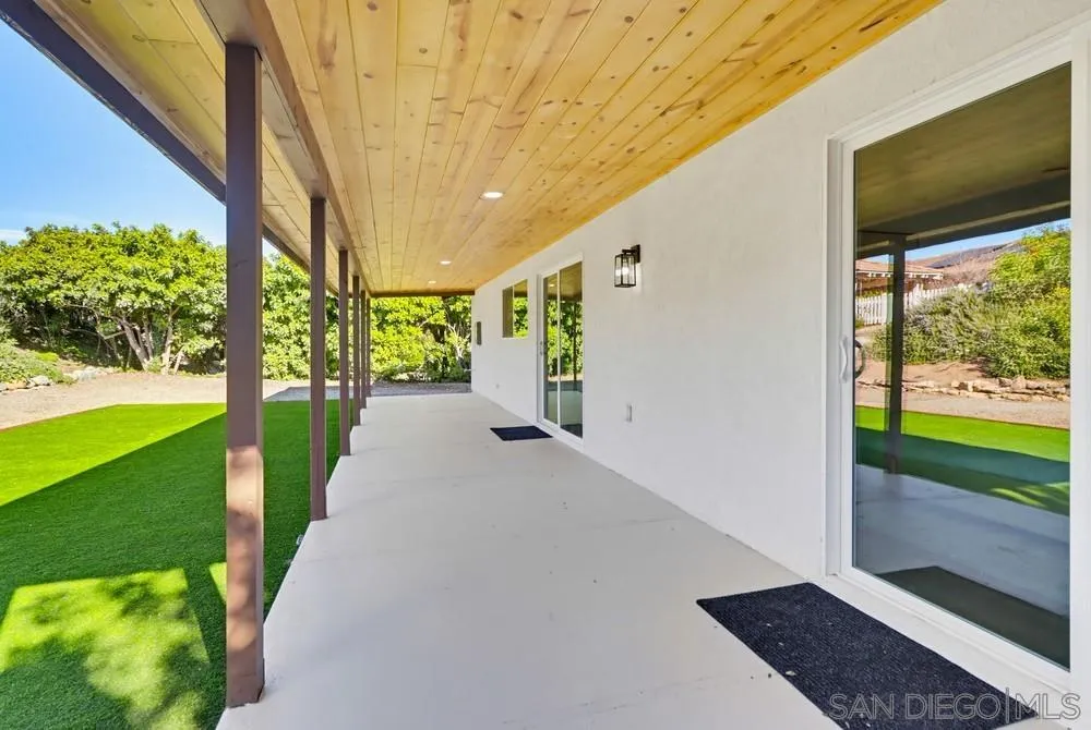 https://cdn.realtyfeed.com/cdn/127/2601168/380020f7b72de3bf00bcca32253751b8.webp