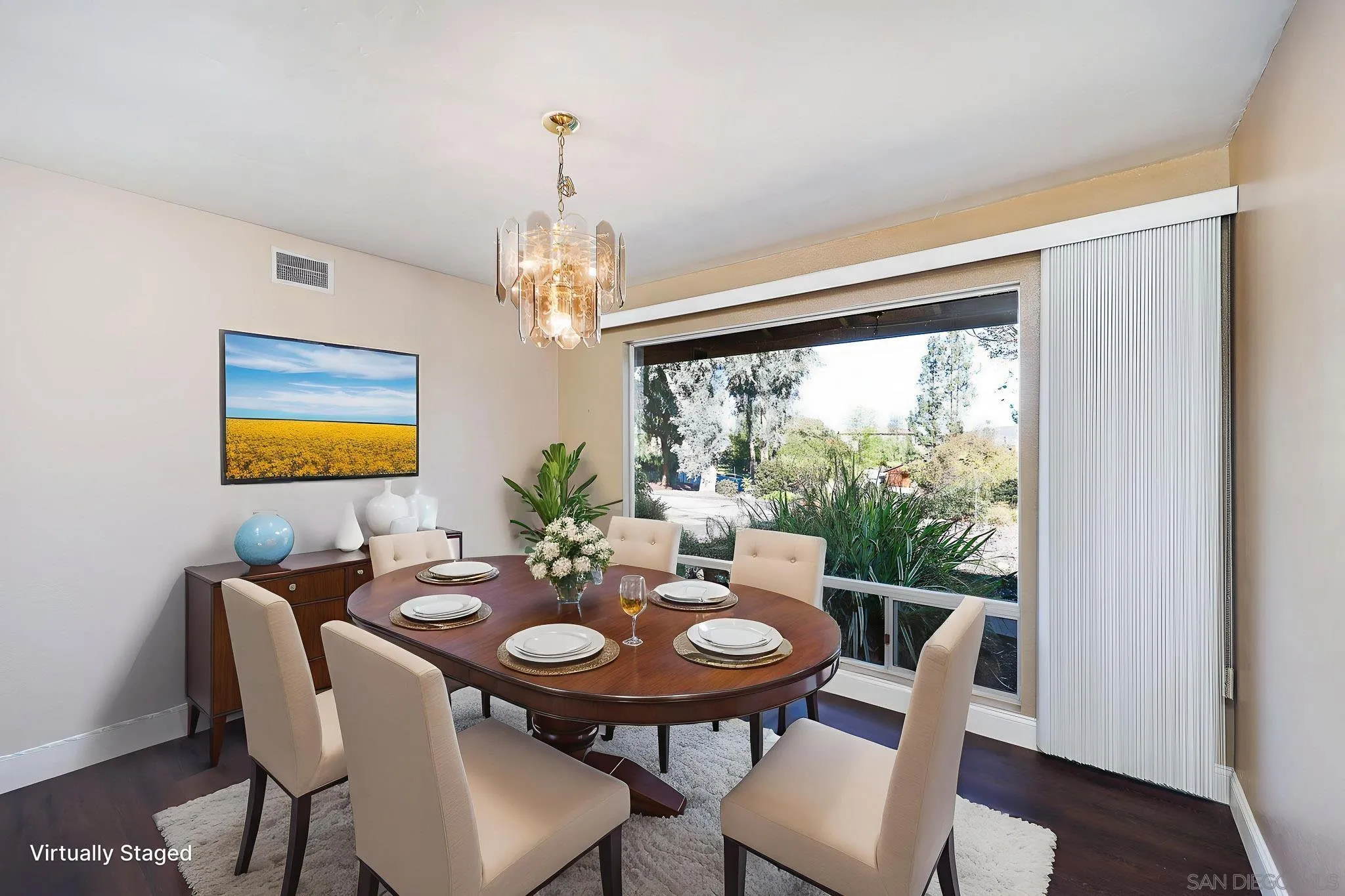 https://cdn.realtyfeed.com/cdn/127/2601169/4707881bb6b8433a2924f0918dd4c55e.webp