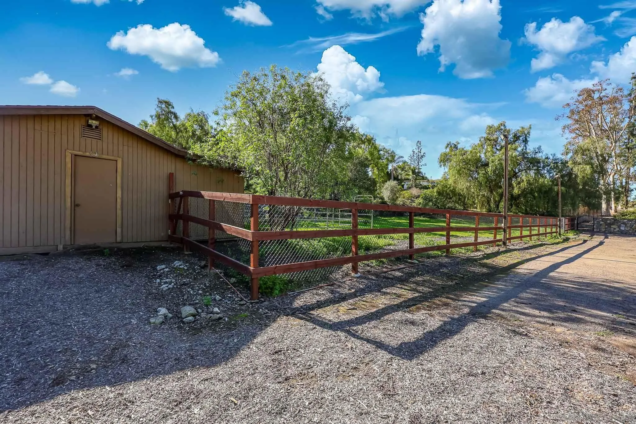https://cdn.realtyfeed.com/cdn/127/2601169/ae68d11f8673b7648fad557b89ecb7a5.webp