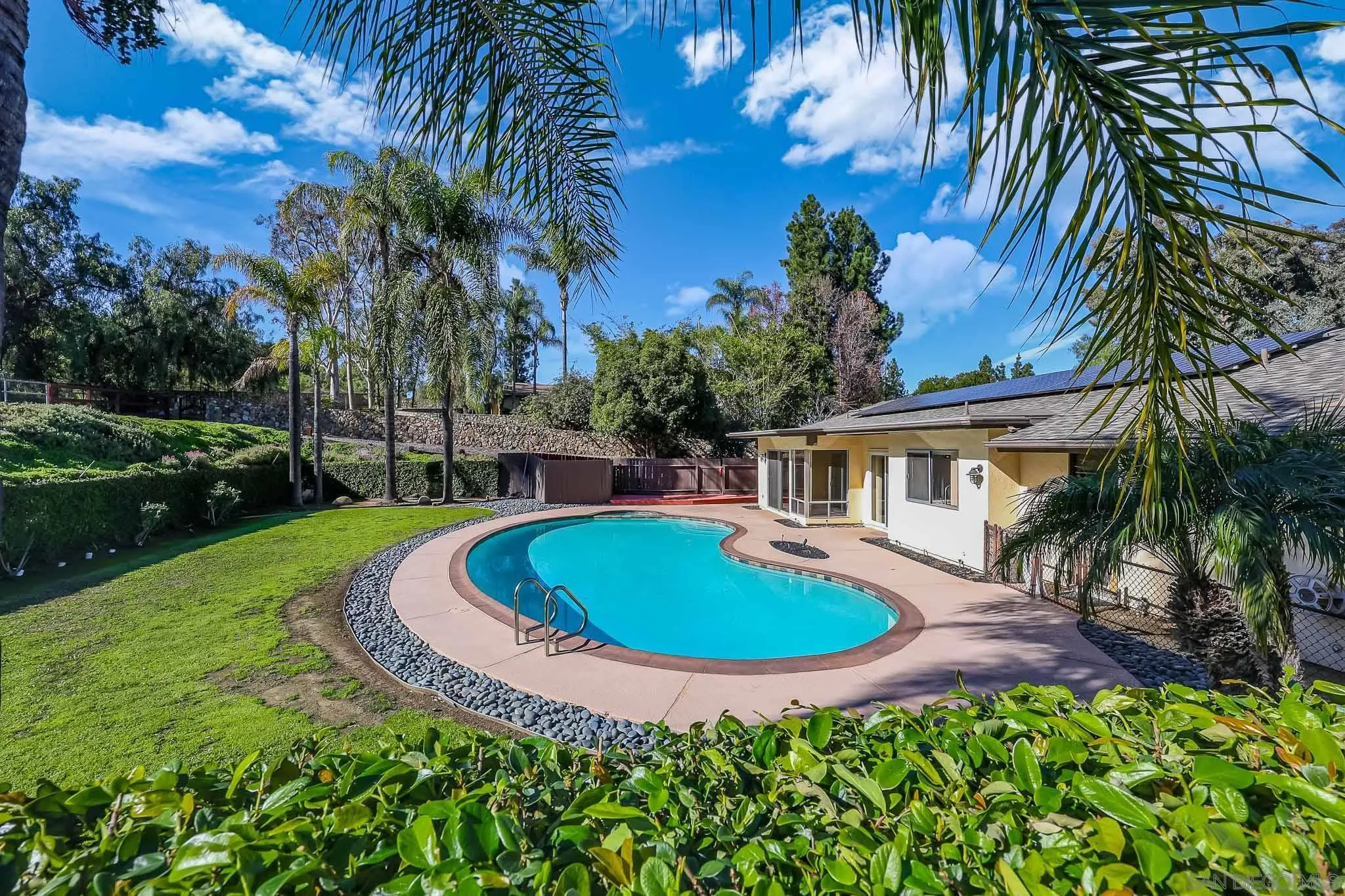 https://cdn.realtyfeed.com/cdn/127/2601169/b3c808223ef6c770b82aaad05131d918.webp