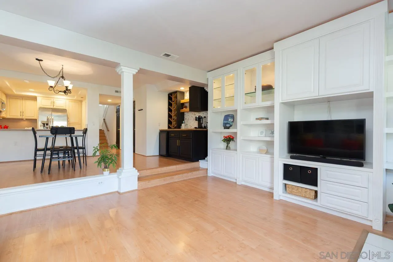 Photo #8: 2601173 Listing: Photo #8