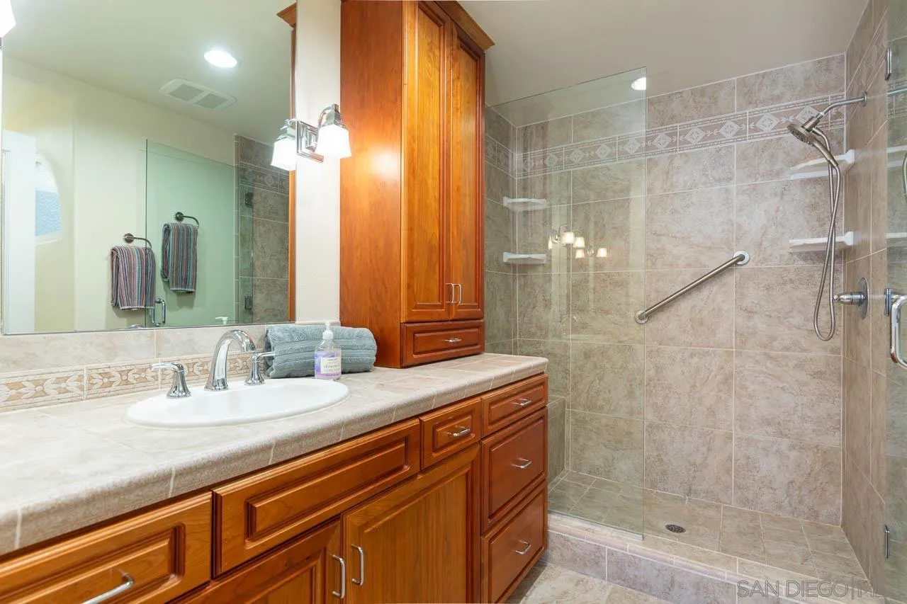 Photo #19: 2601173 Listing: Photo #19