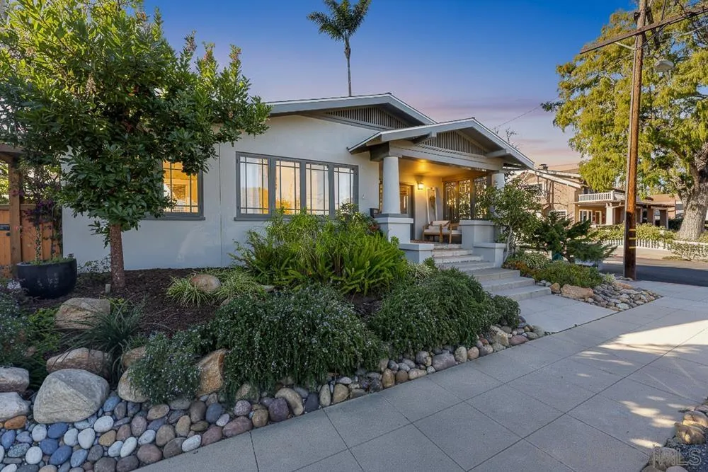 https://cdn.realtyfeed.com/cdn/127/2601176/82e3ba8f20417d8680d59e4efda60381.webp