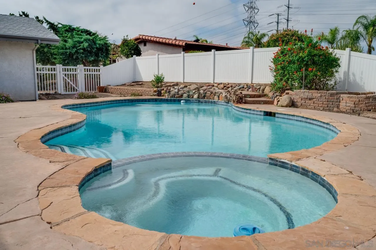 https://cdn.realtyfeed.com/cdn/127/2601177/13ae7fc5da04fd9826c2389845b35736.webp