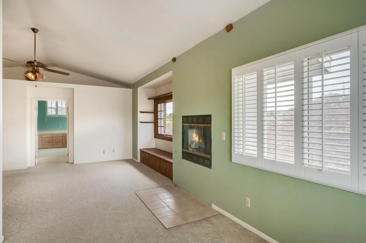 https://cdn.realtyfeed.com/cdn/127/2601177/8ff272c88c21cf8ad96a942da3553cf6.webp