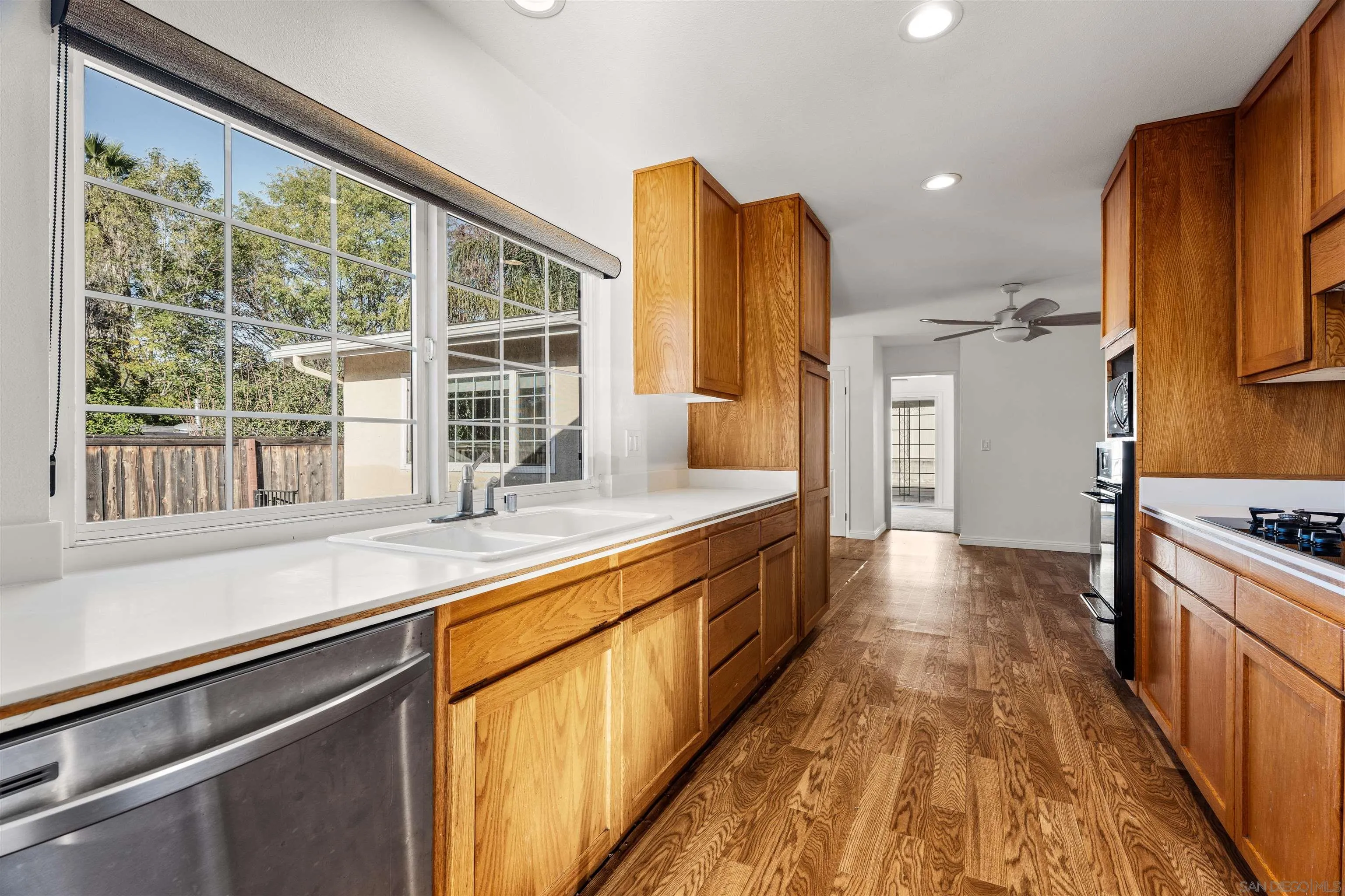 https://cdn.realtyfeed.com/cdn/127/2601179/78001faca3aac08573ee481244cfc864.webp