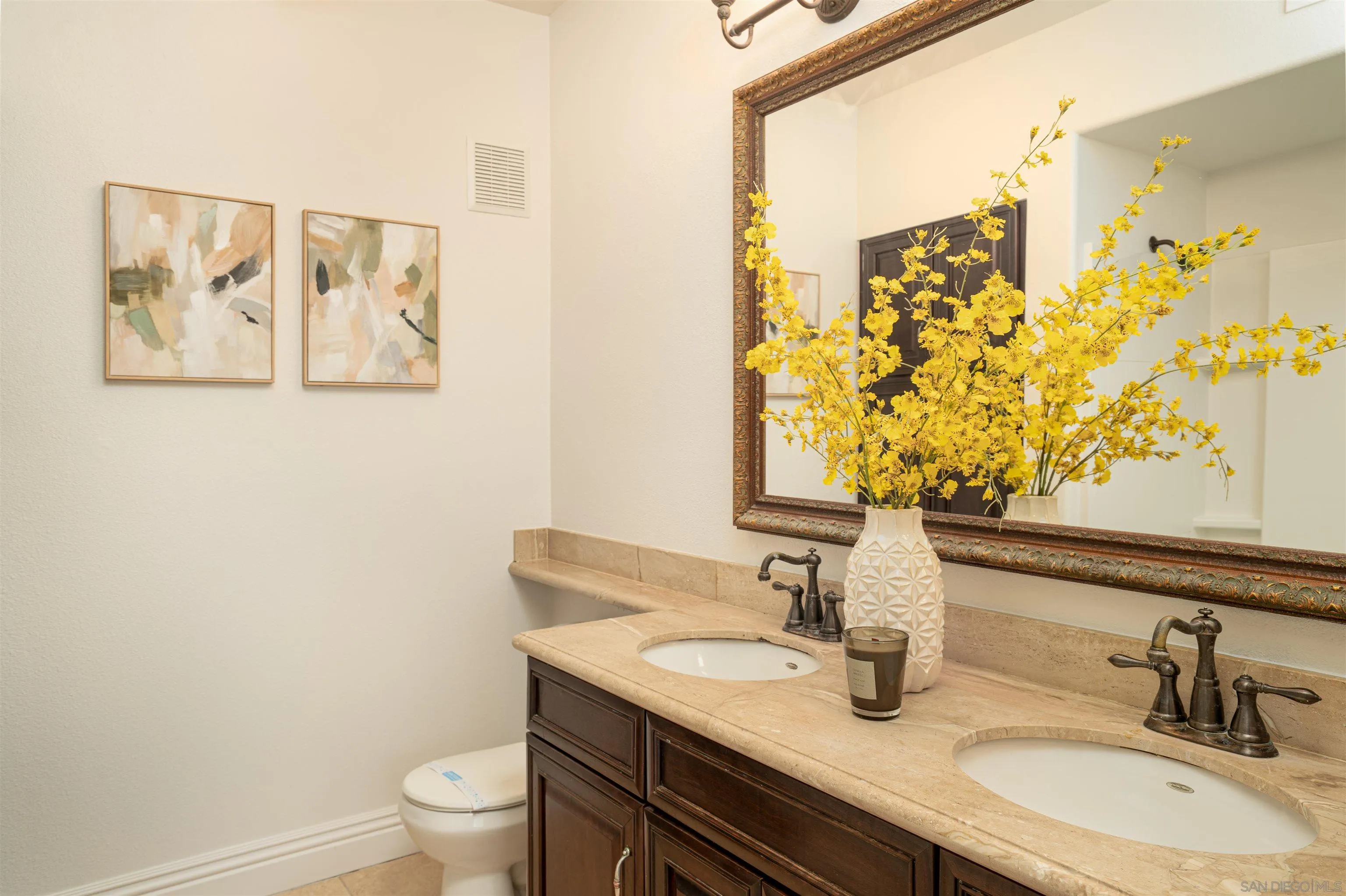 https://cdn.realtyfeed.com/cdn/127/2601181/42762836ebffdecf075796a2417395a1.webp