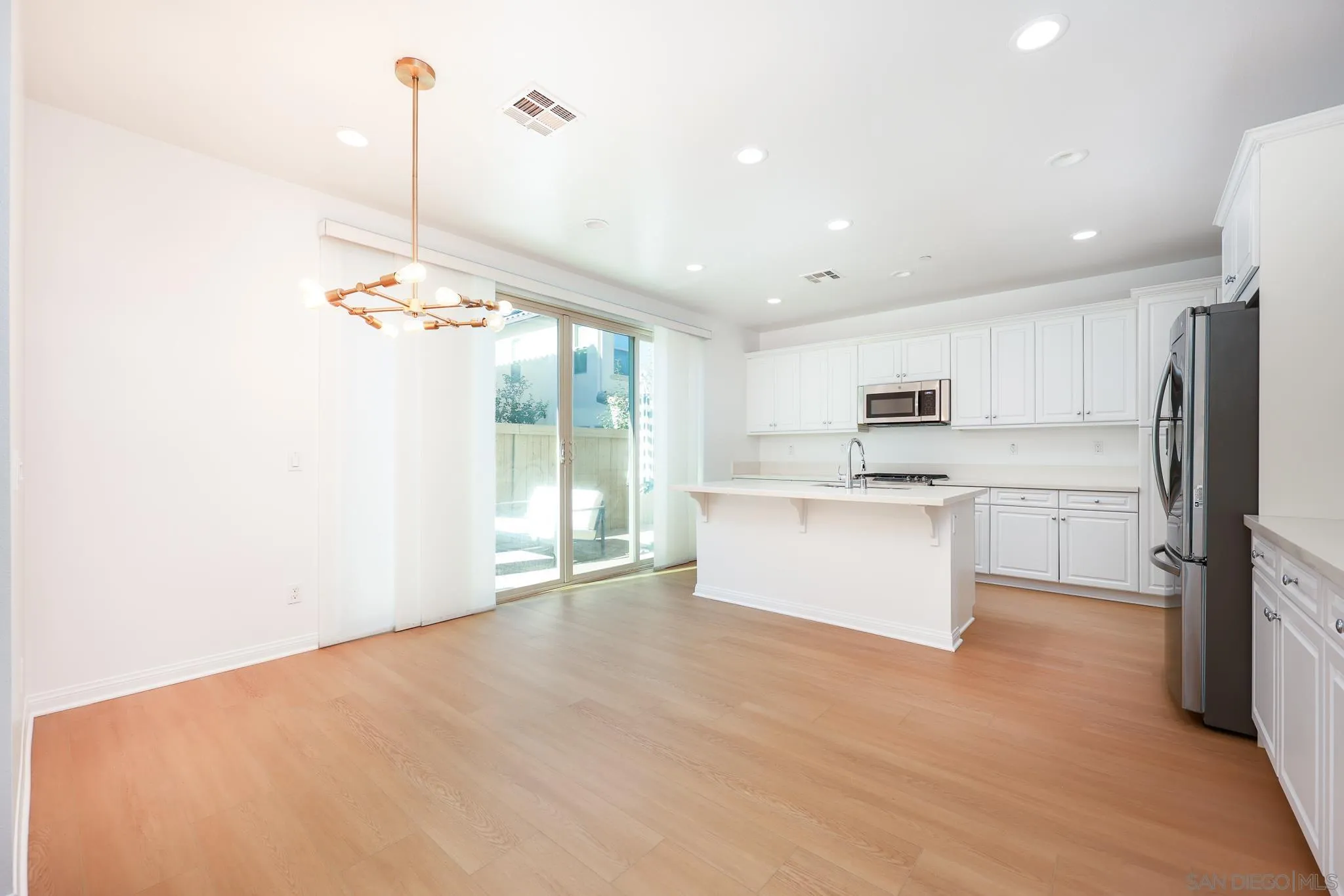 https://cdn.realtyfeed.com/cdn/127/2601185/30815c4d703dc96f6a808d5b76936188.webp