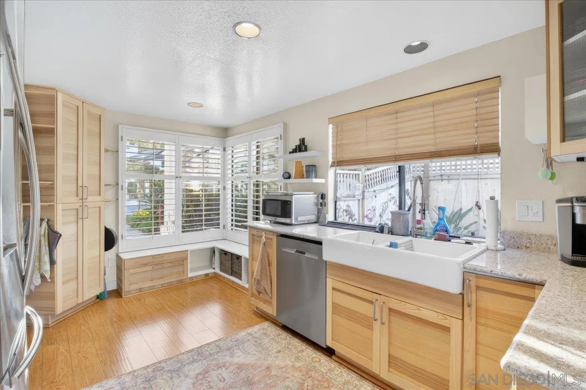 https://cdn.realtyfeed.com/cdn/127/2601186/a4600ee06f370e034595380850c38f23.webp